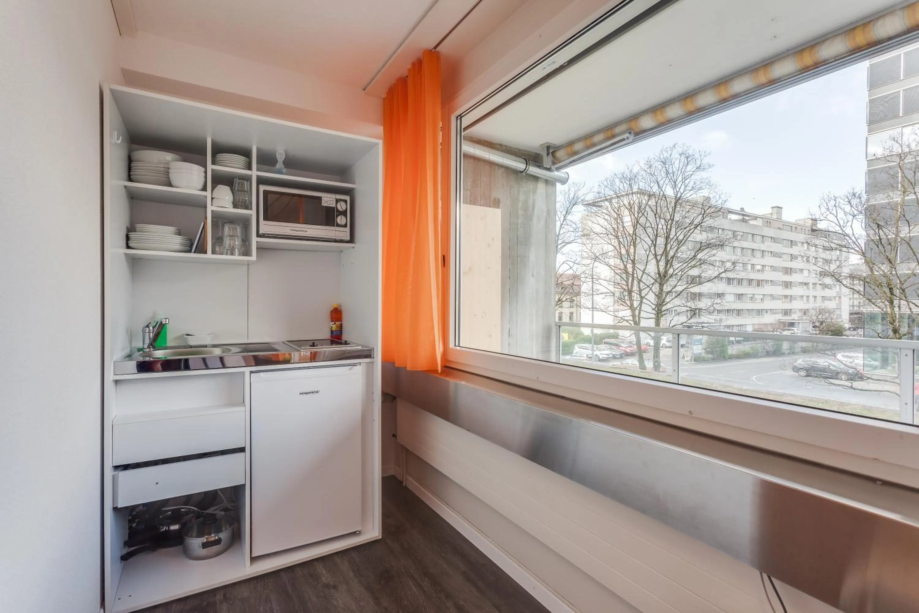 Kitchen or kitchenette in Anstatthotel Zug - app self-check-in