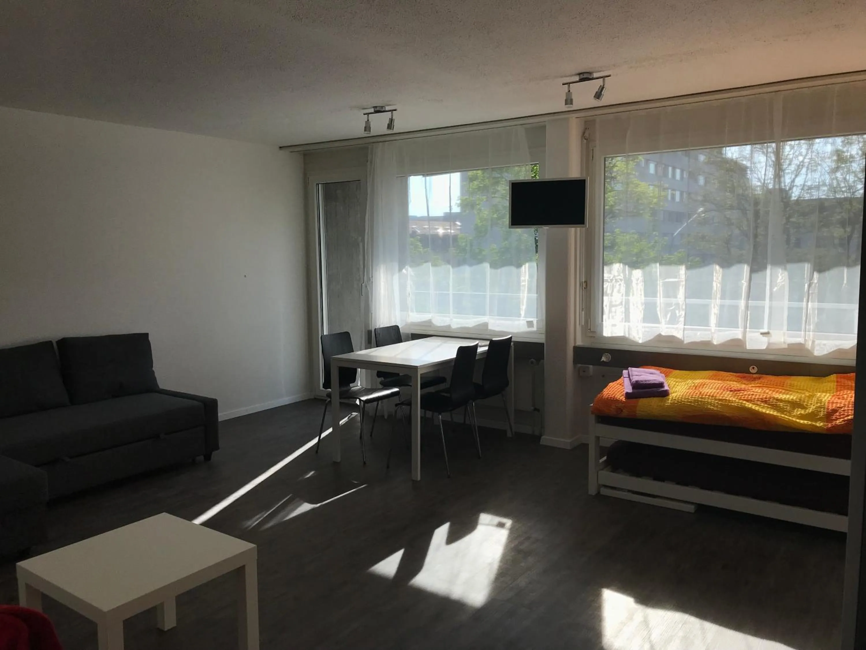 Bed in Anstatthotel Zug - app self-check-in