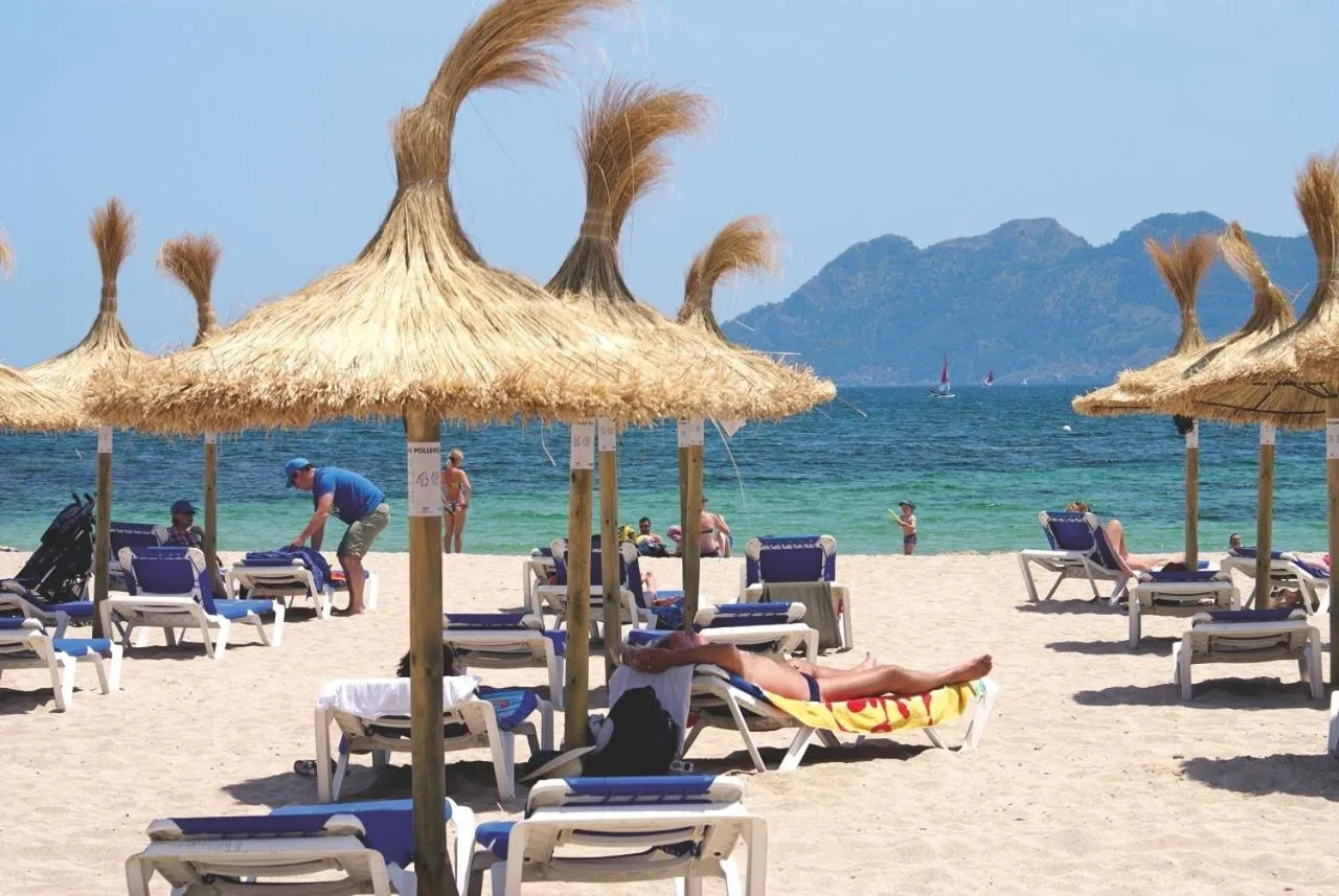 Beach in Apartamentos Bellamar