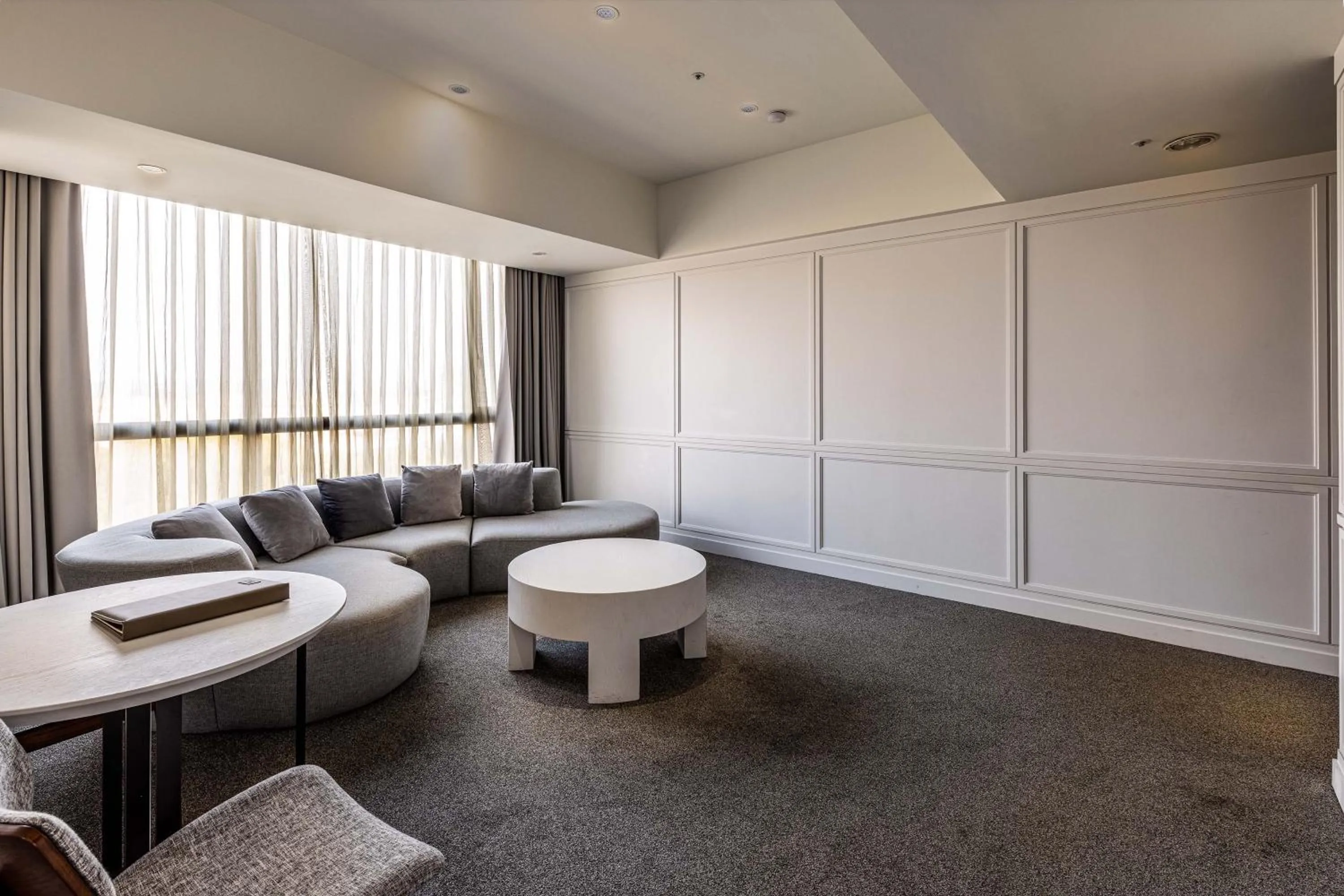 Living room in Hsin Hotel