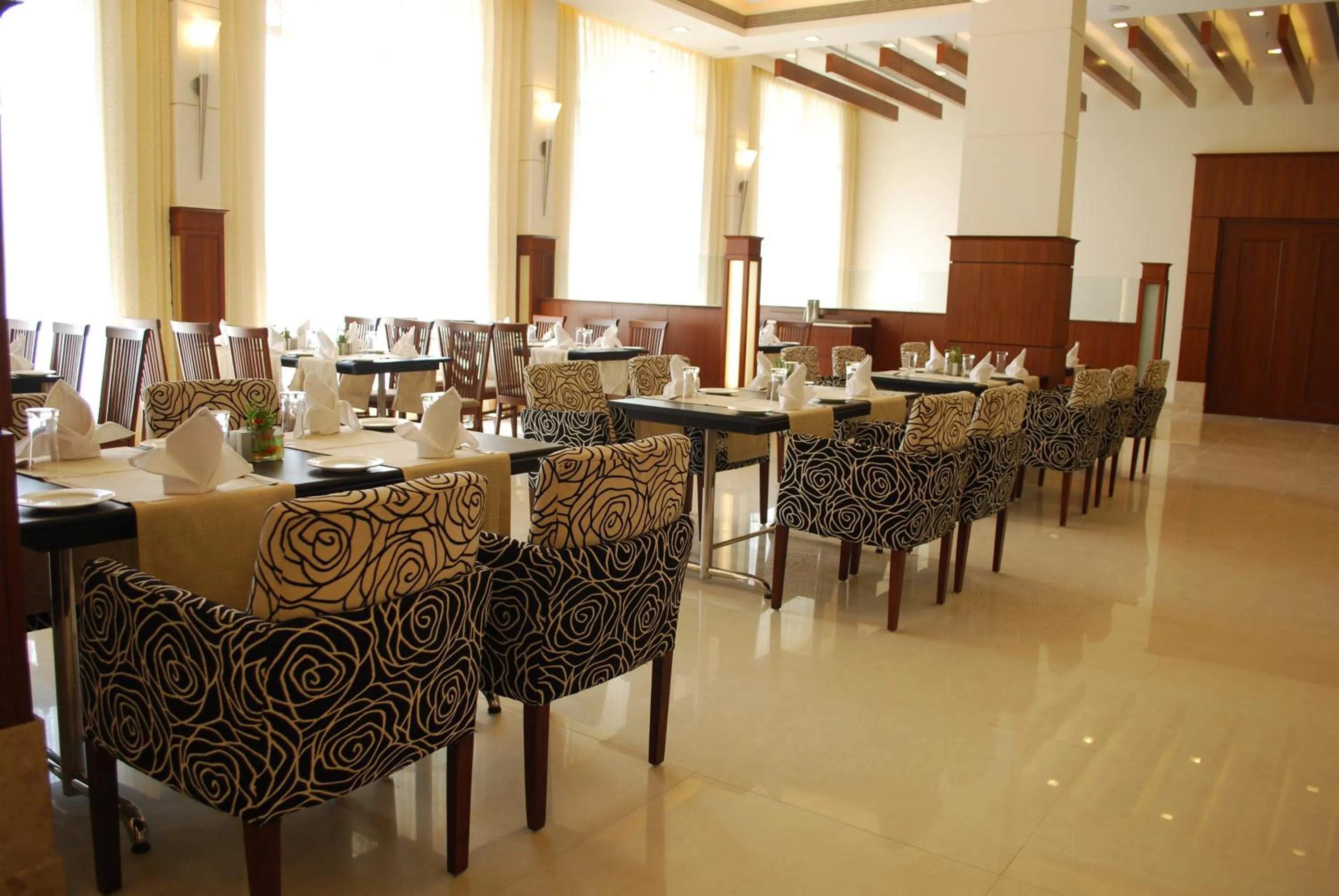 Restaurant/places to eat in Ambrosia Sarovar Portico