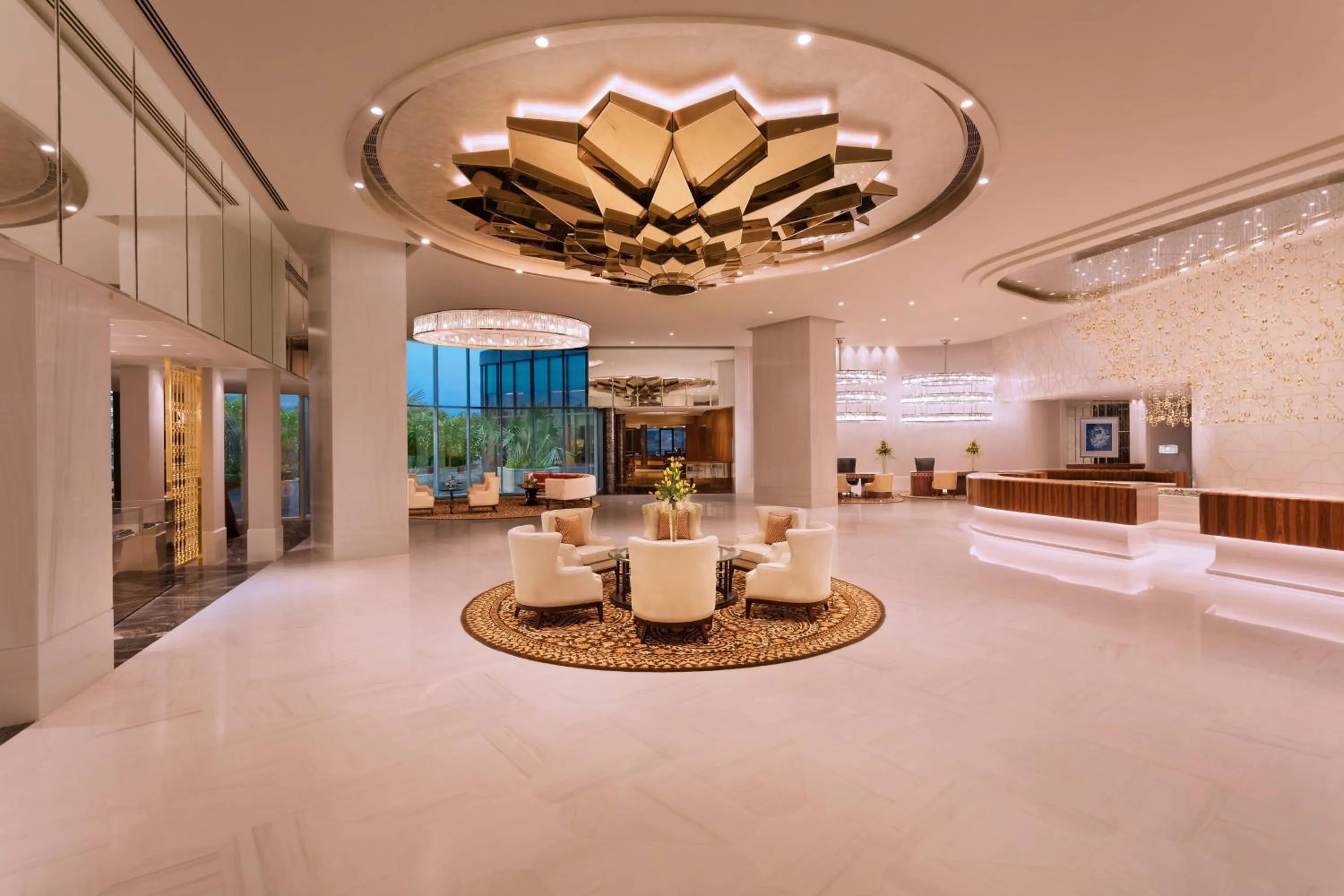 Lobby or reception in ITC Kohenur, a Luxury Collection Hotel, Hyderabad