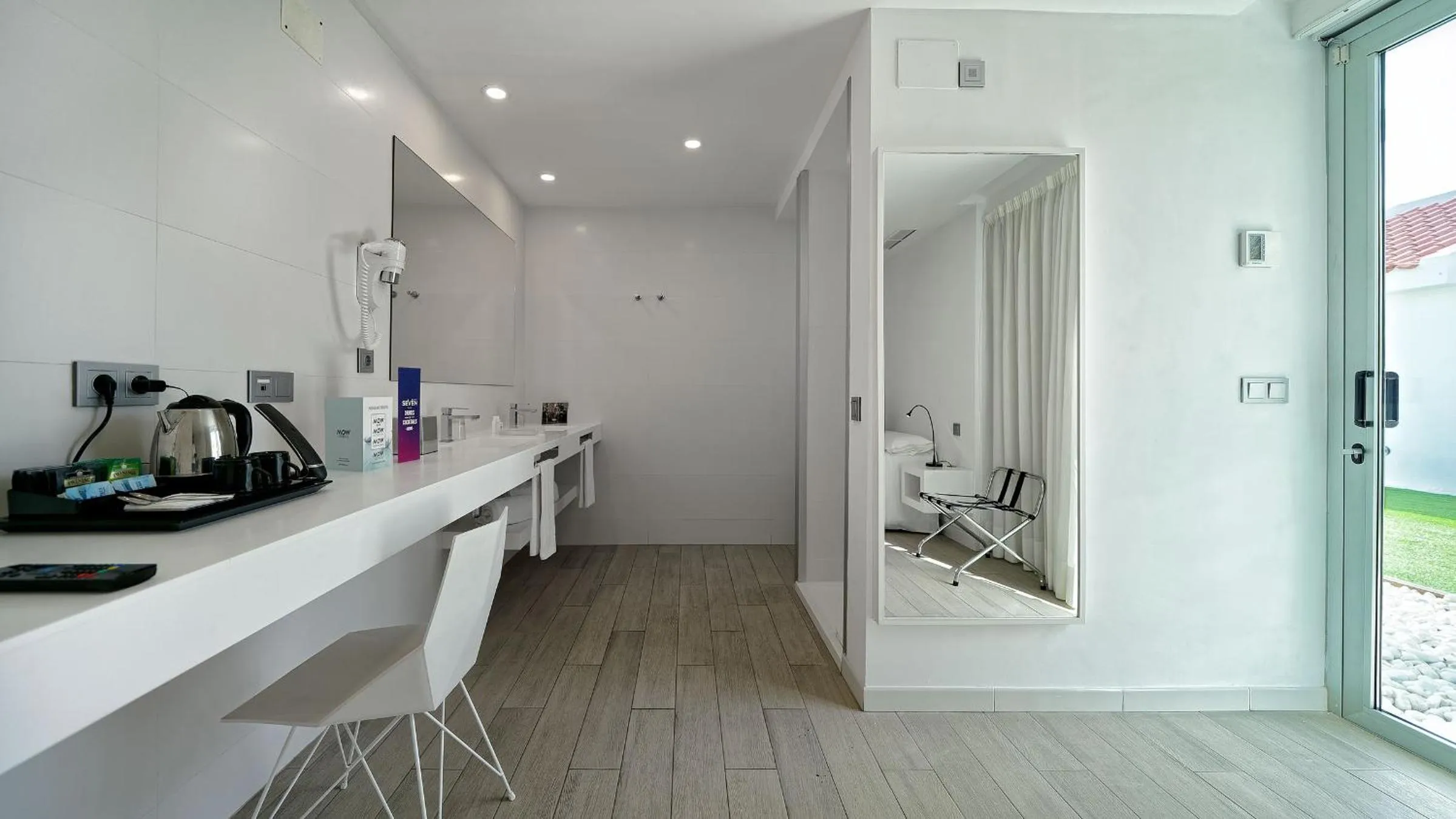 Seven Hotel & Wellness - Gay Men Only