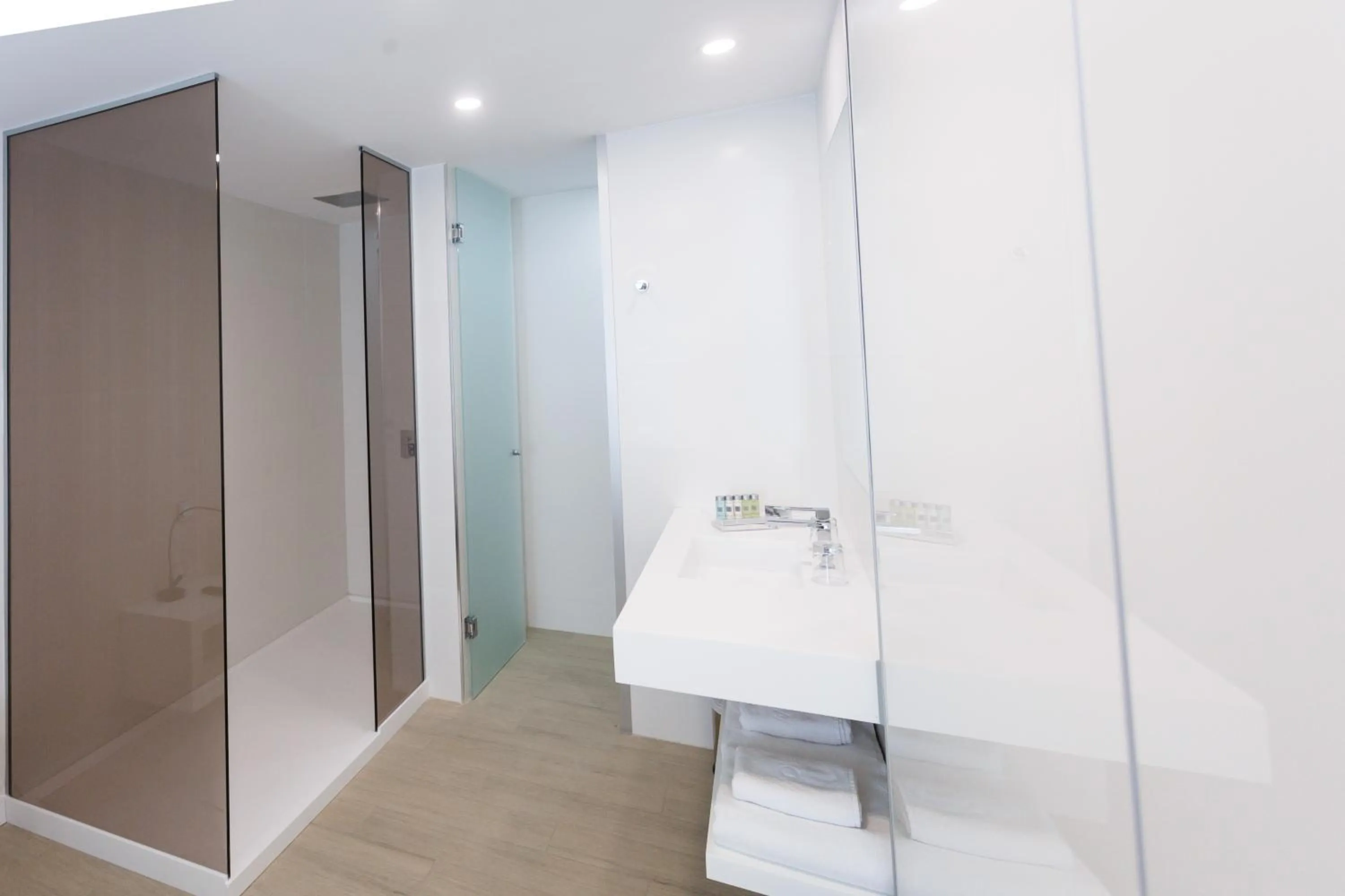 Shower in Seven Hotel & Wellness - Gay Men Only