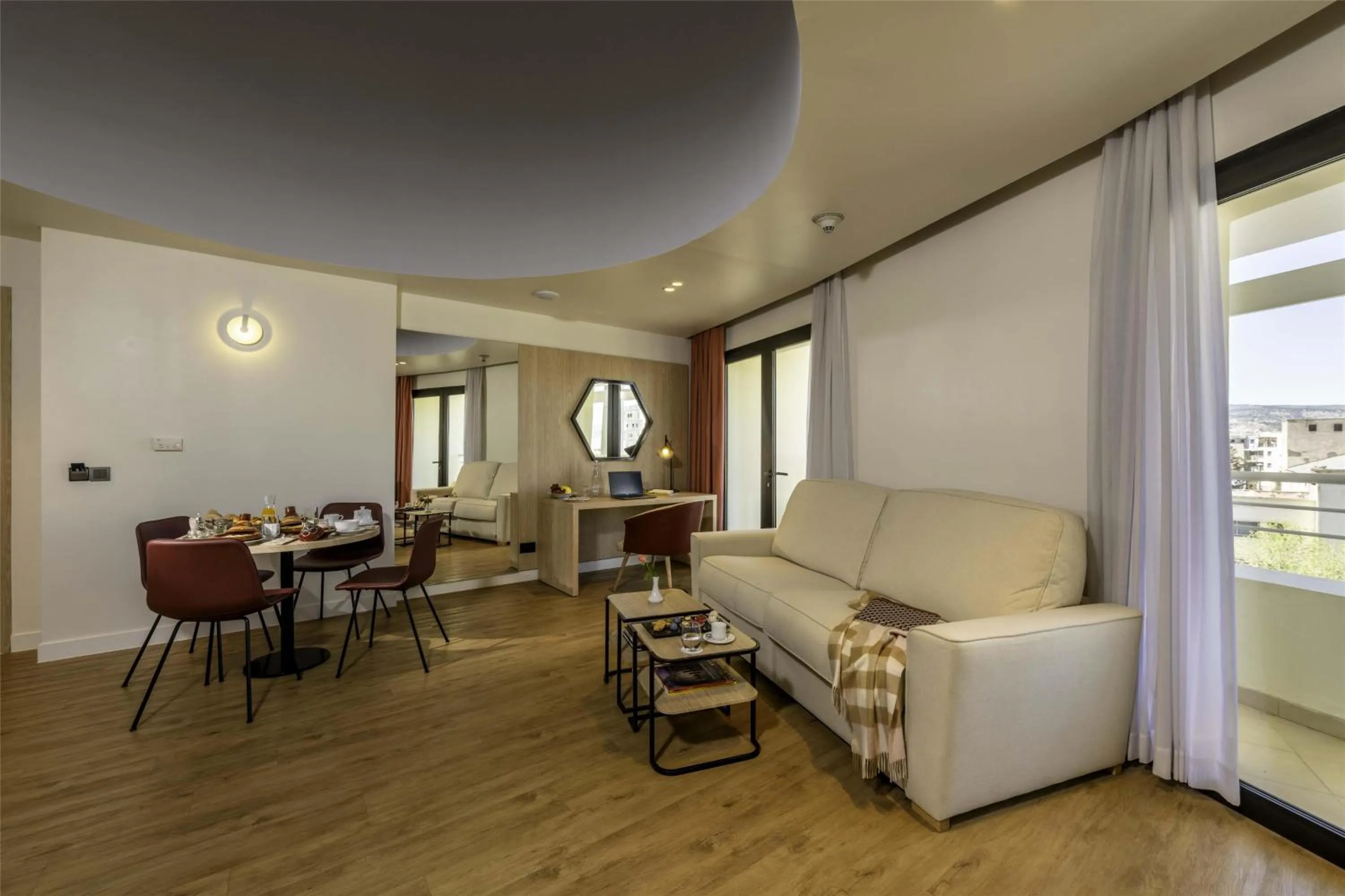 Photo of the whole room in Barceló Fès Medina