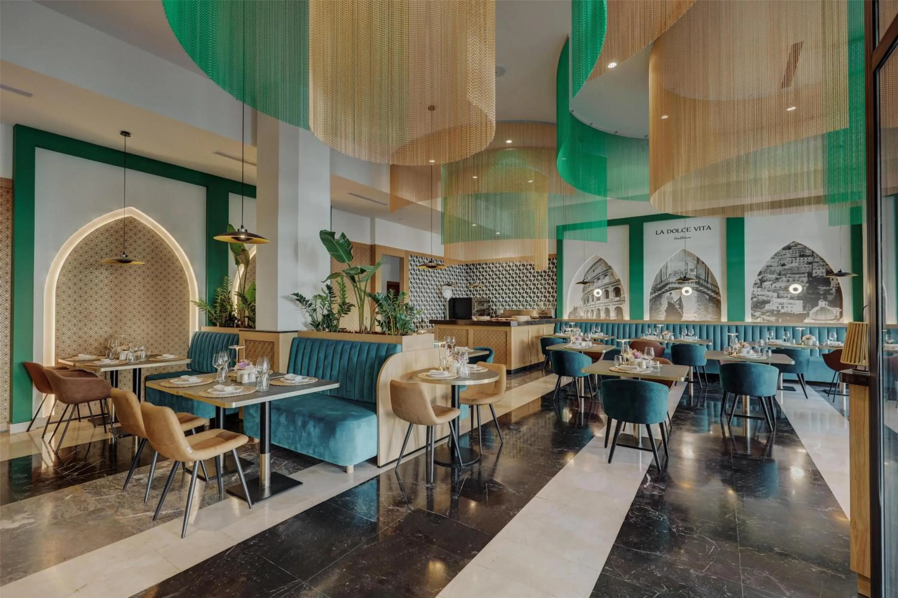 Restaurant/places to eat in Barceló Fès Medina