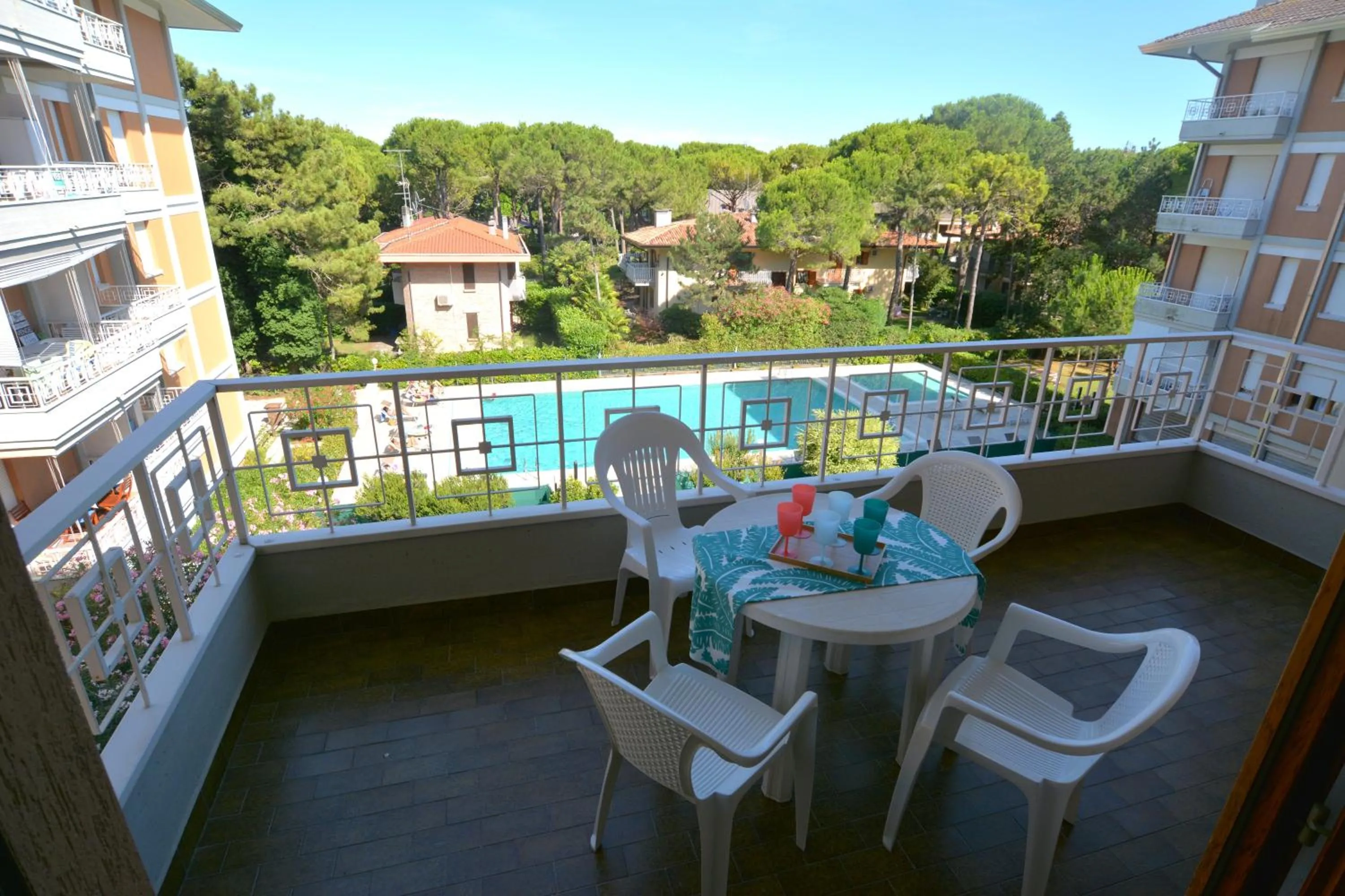 Lignano Riviera economico con piscina