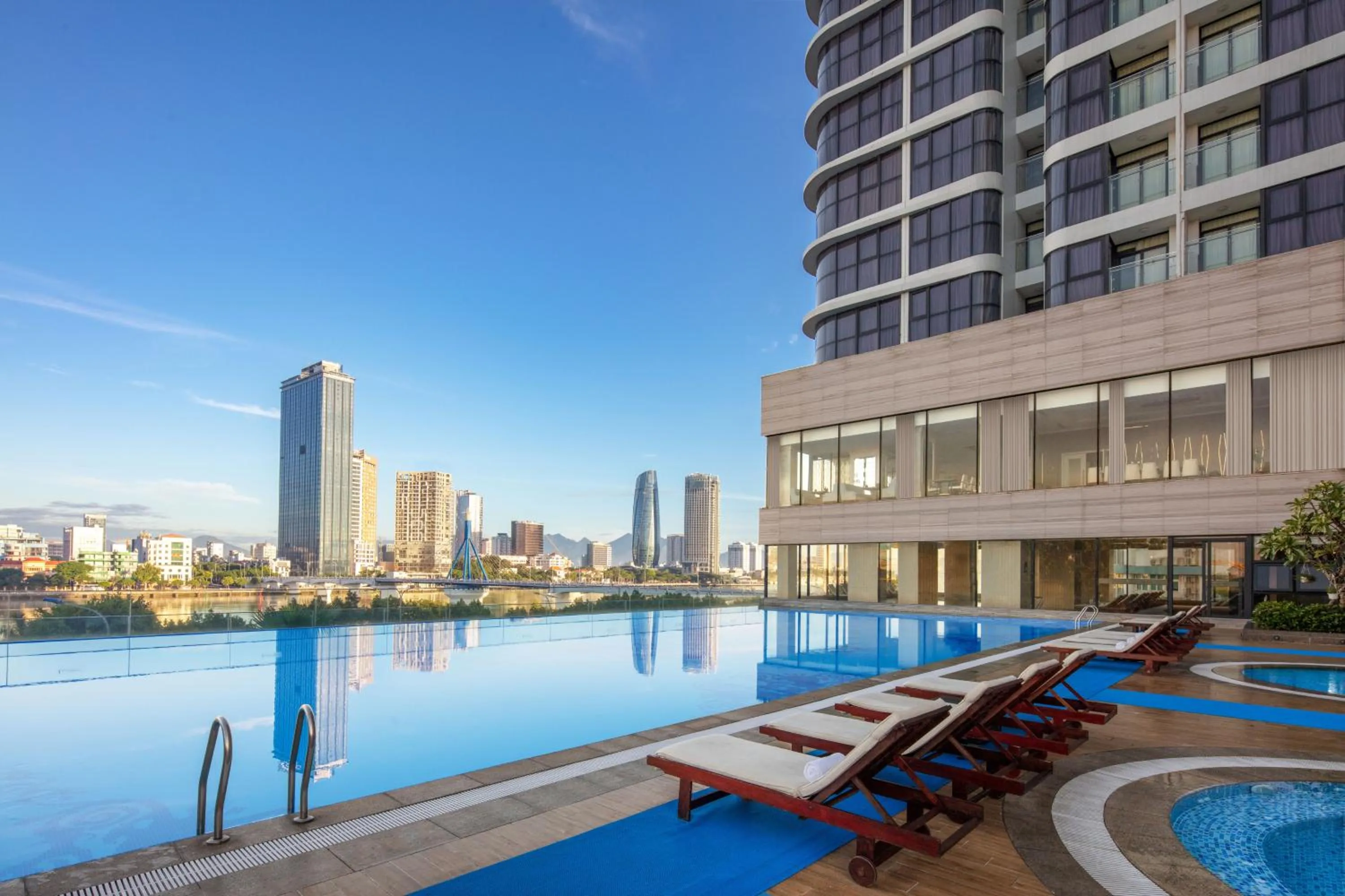 Swimming pool in Meliá Vinpearl Danang Riverfront