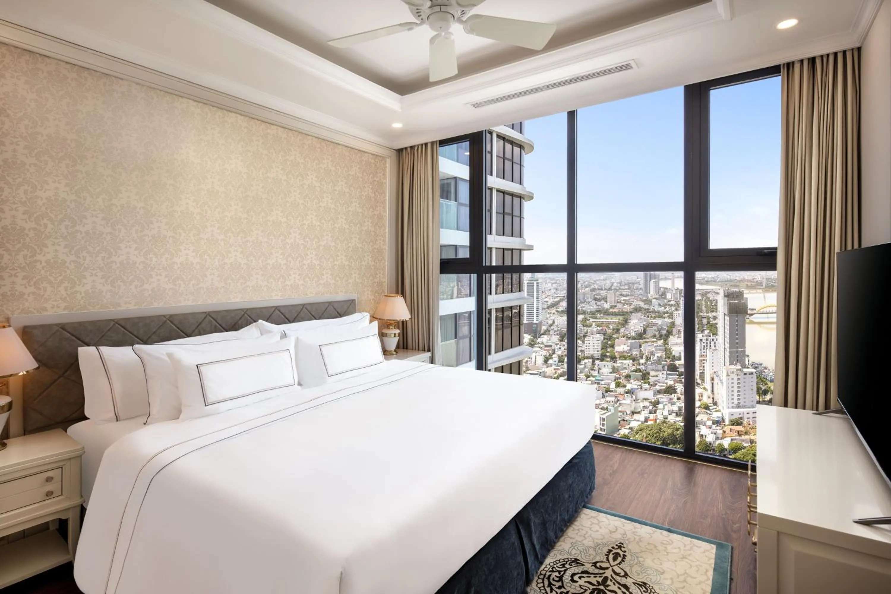 Bed in Meliá Vinpearl Danang Riverfront