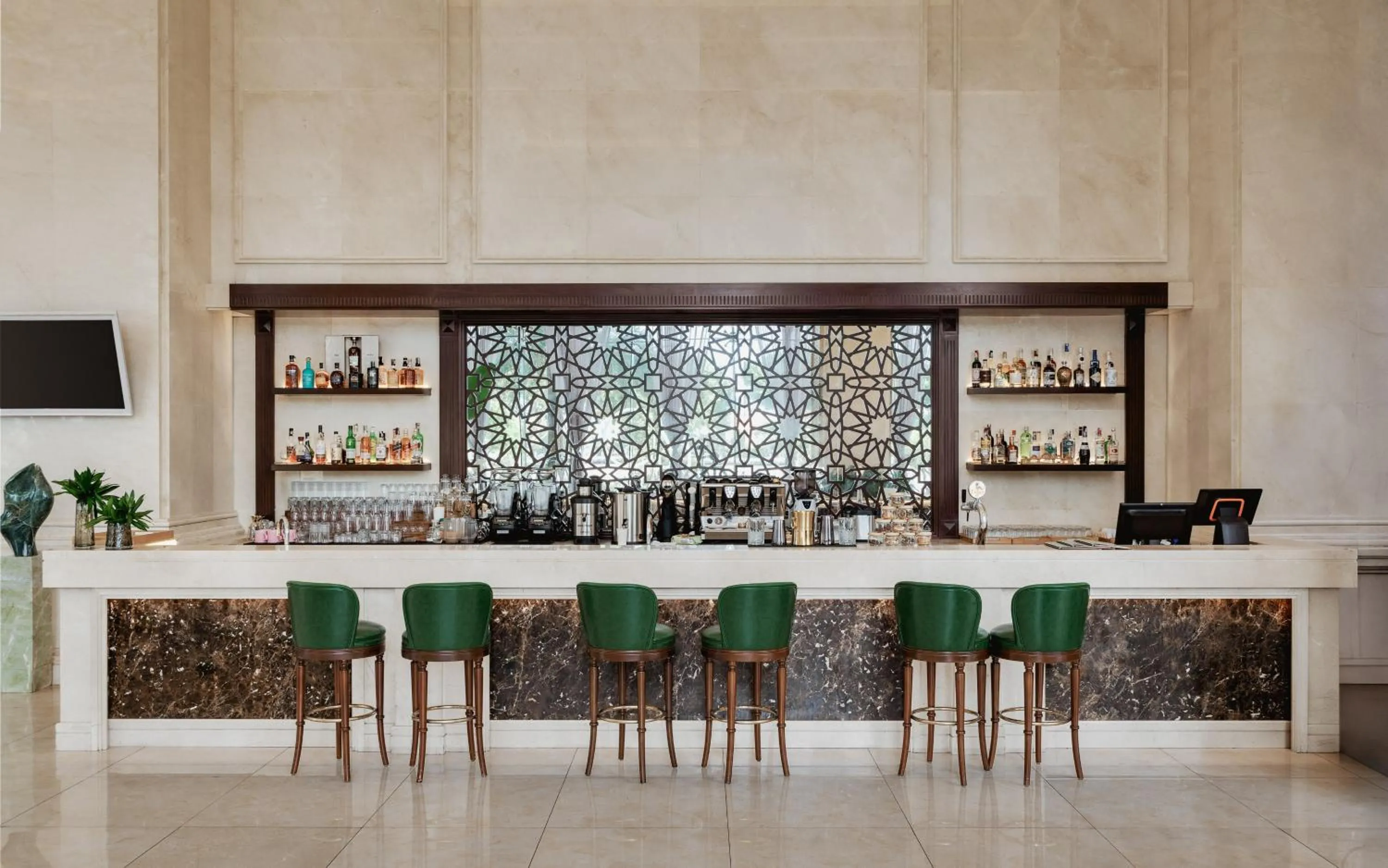 Lounge or bar in Meliá Vinpearl Danang Riverfront