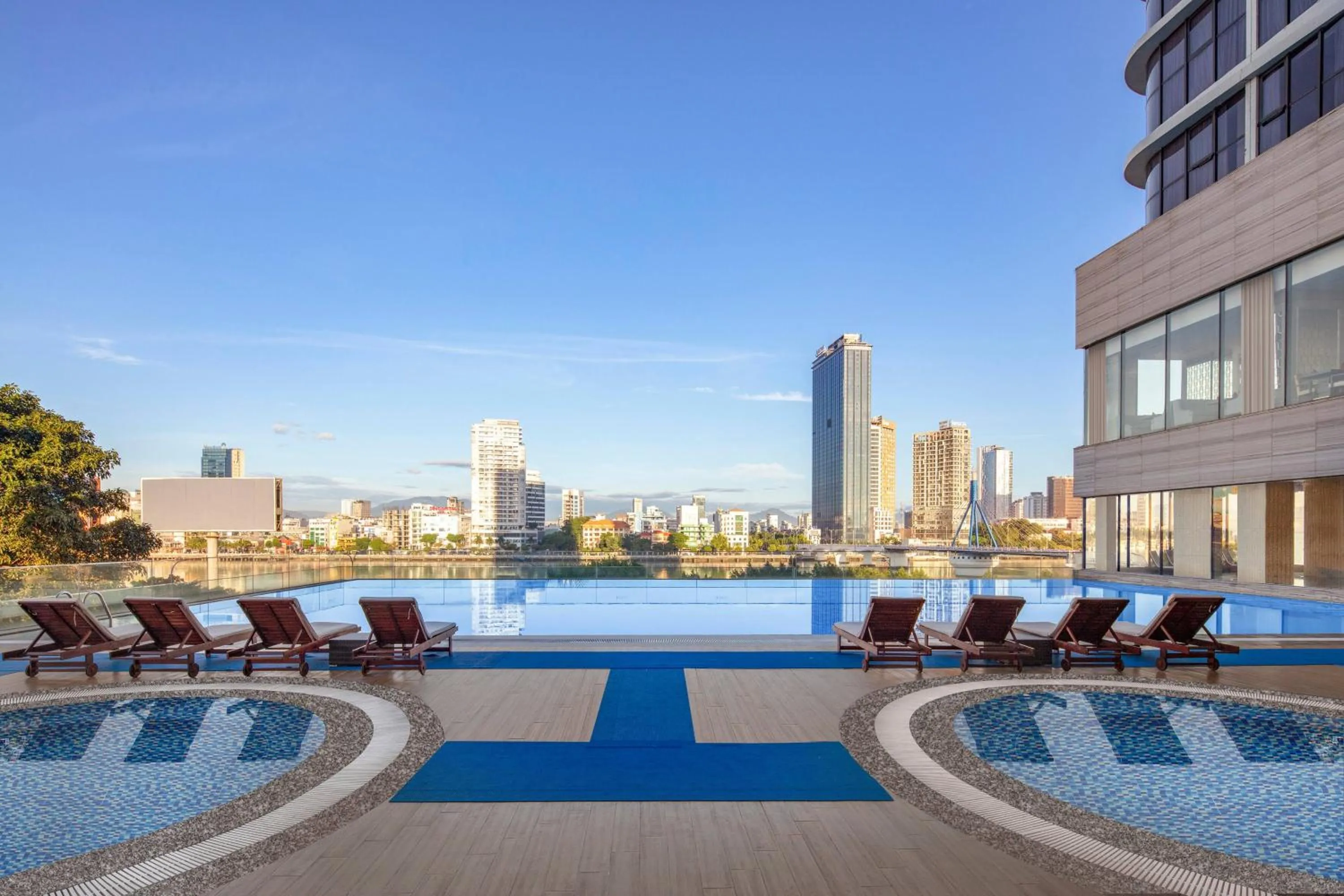 Property building in Meliá Vinpearl Danang Riverfront