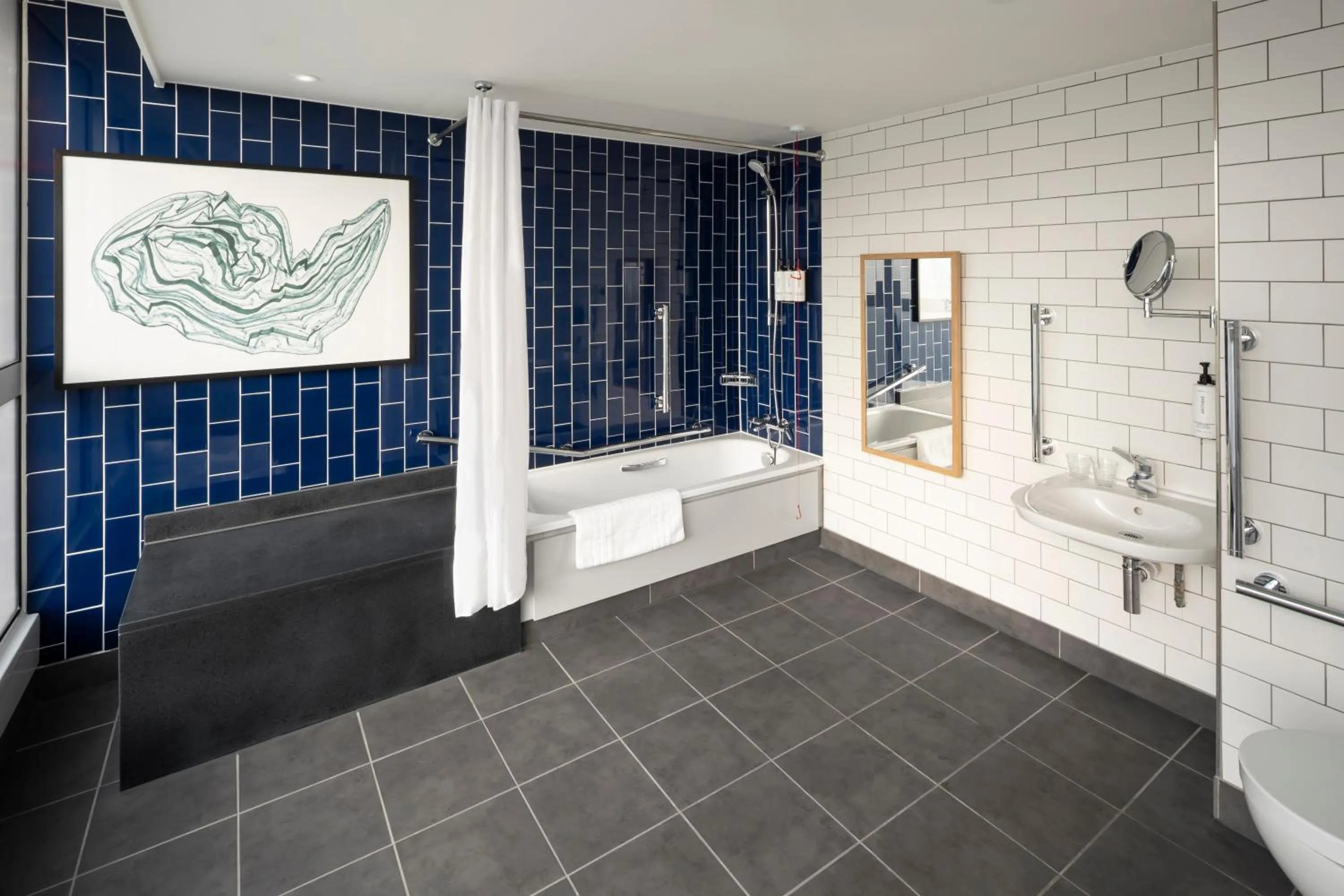 acessibility in voco Southampton by IHG