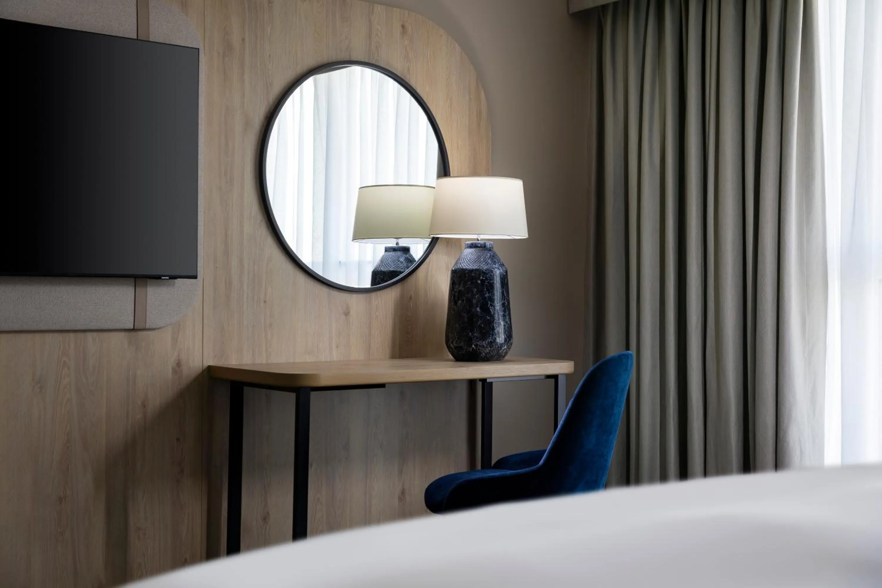 TV and multimedia, Bed in voco Southampton by IHG