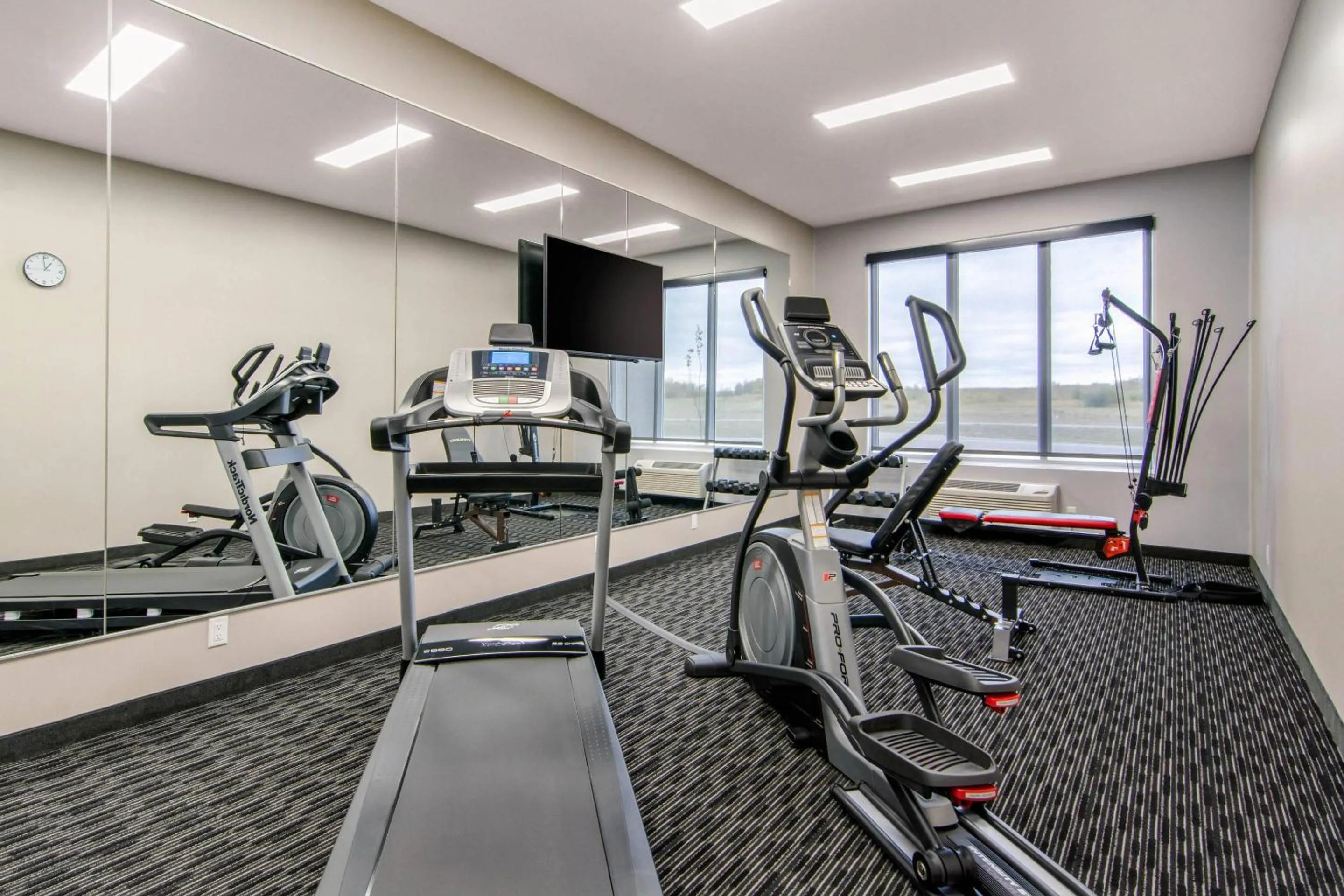 Fitness centre/facilities in Comfort Inn & Suites