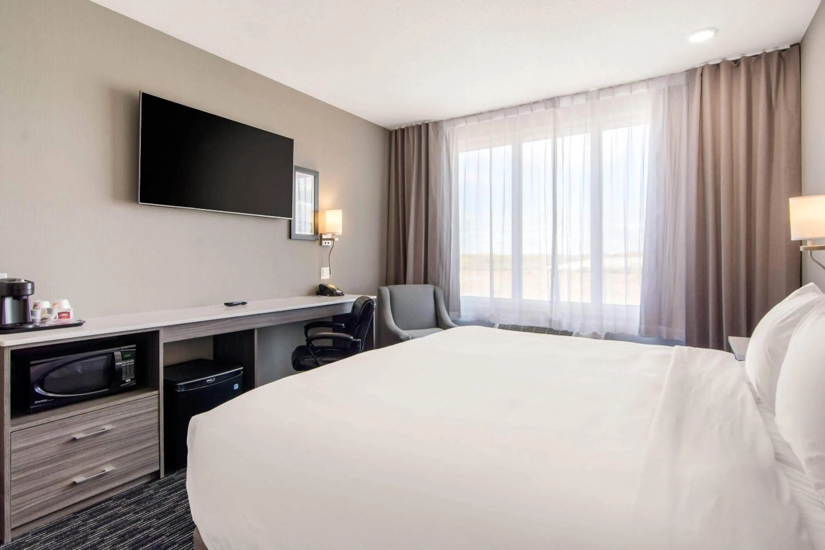 Bedroom in Comfort Inn & Suites