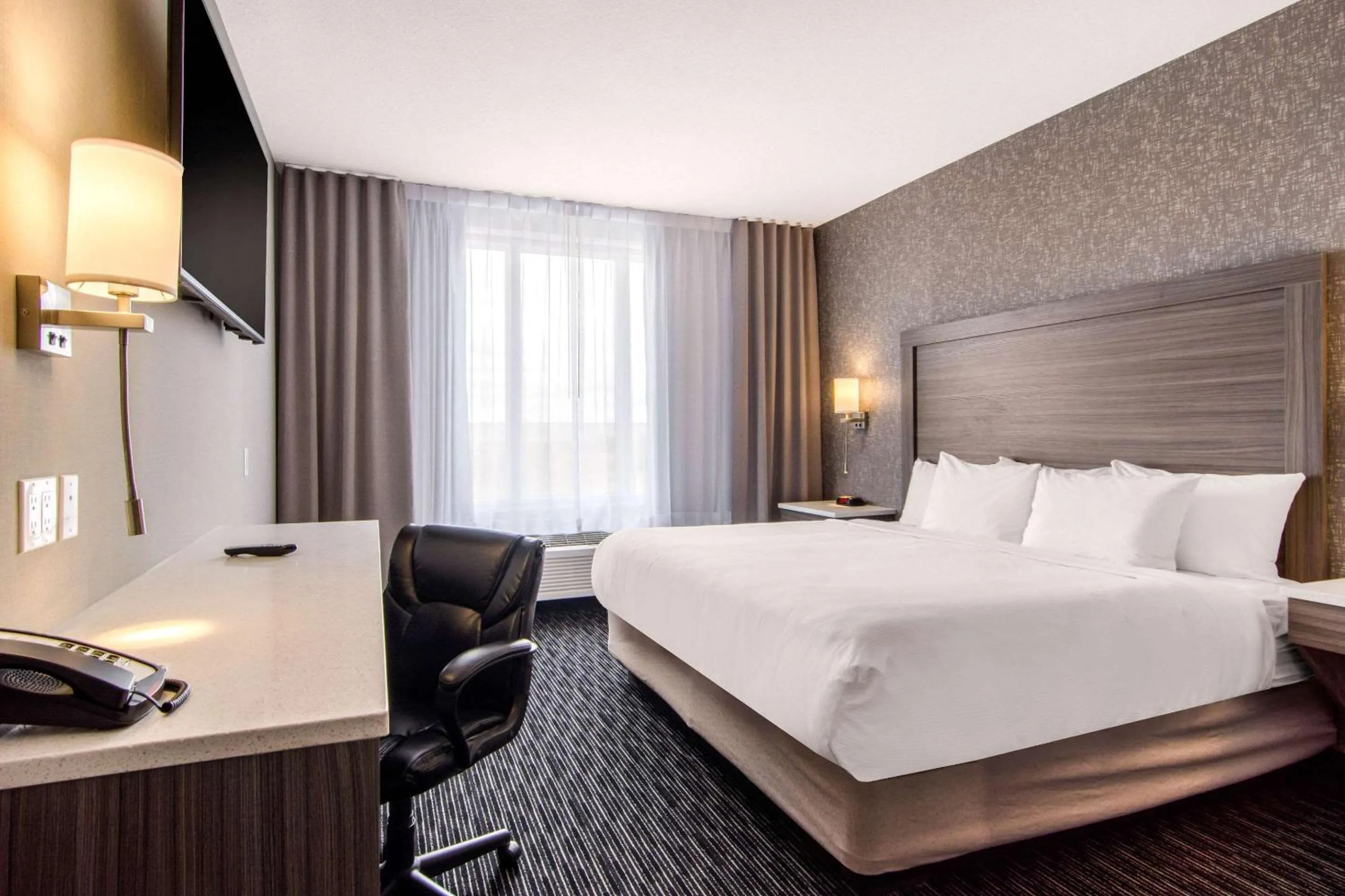 Bedroom, Bed in Comfort Inn & Suites