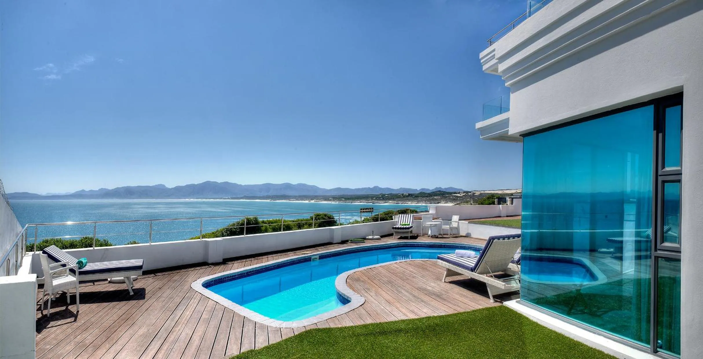 People in Sea Star Cliff