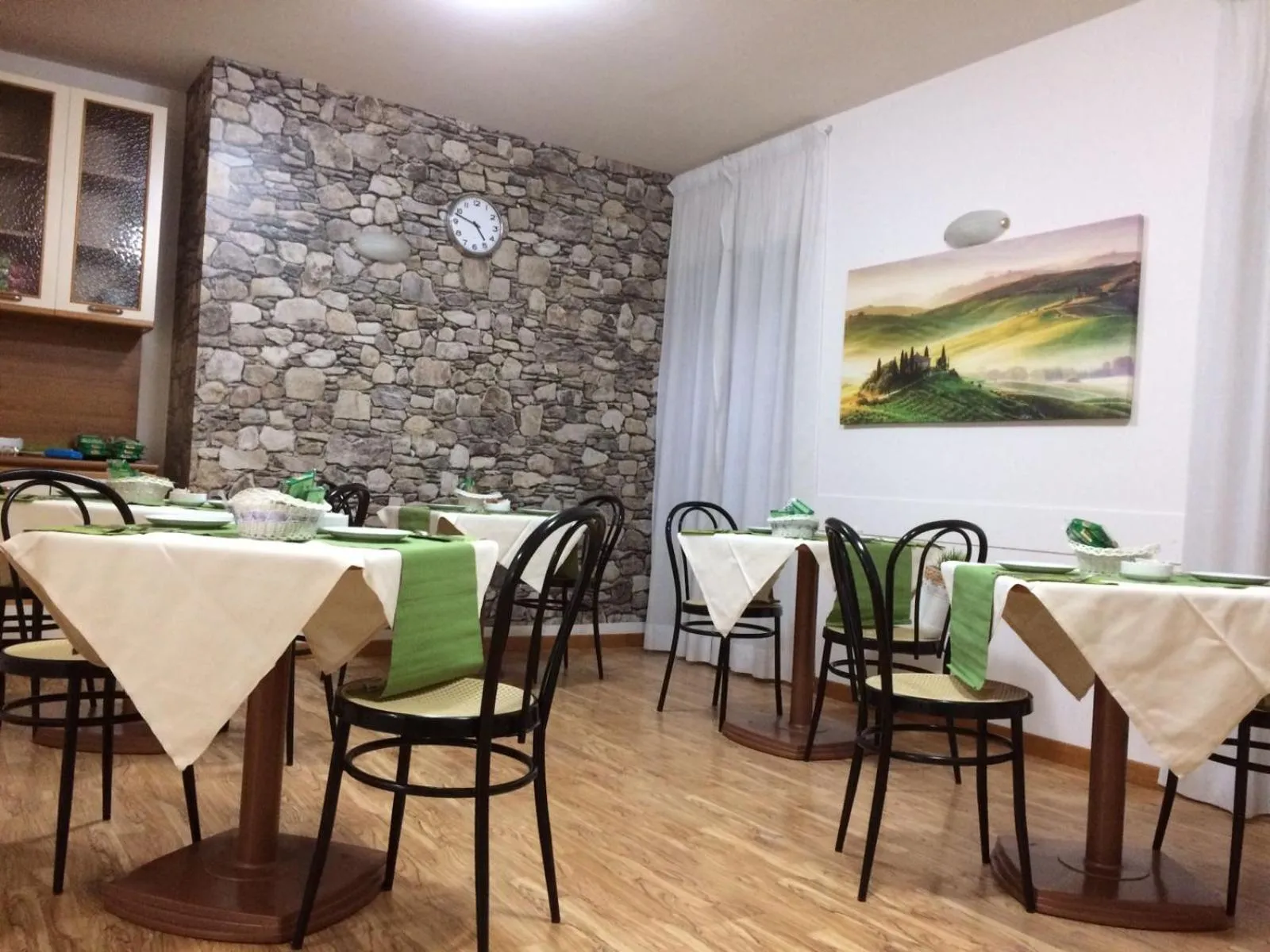 Food and drinks in Hotel 2000