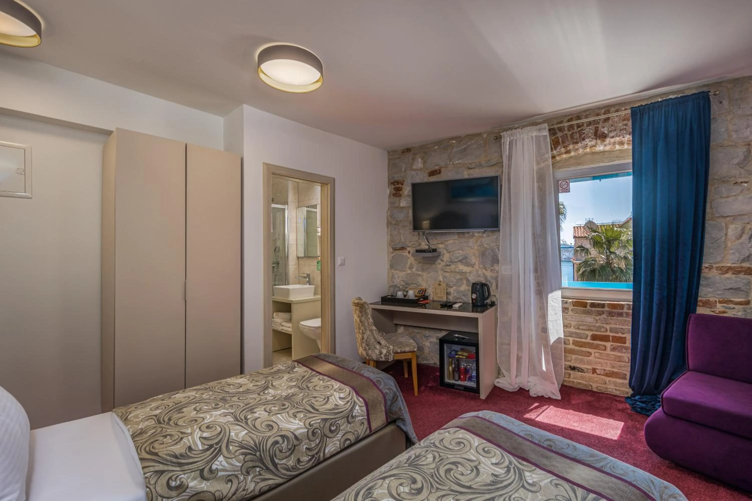 Bed in Hotel Agava Split