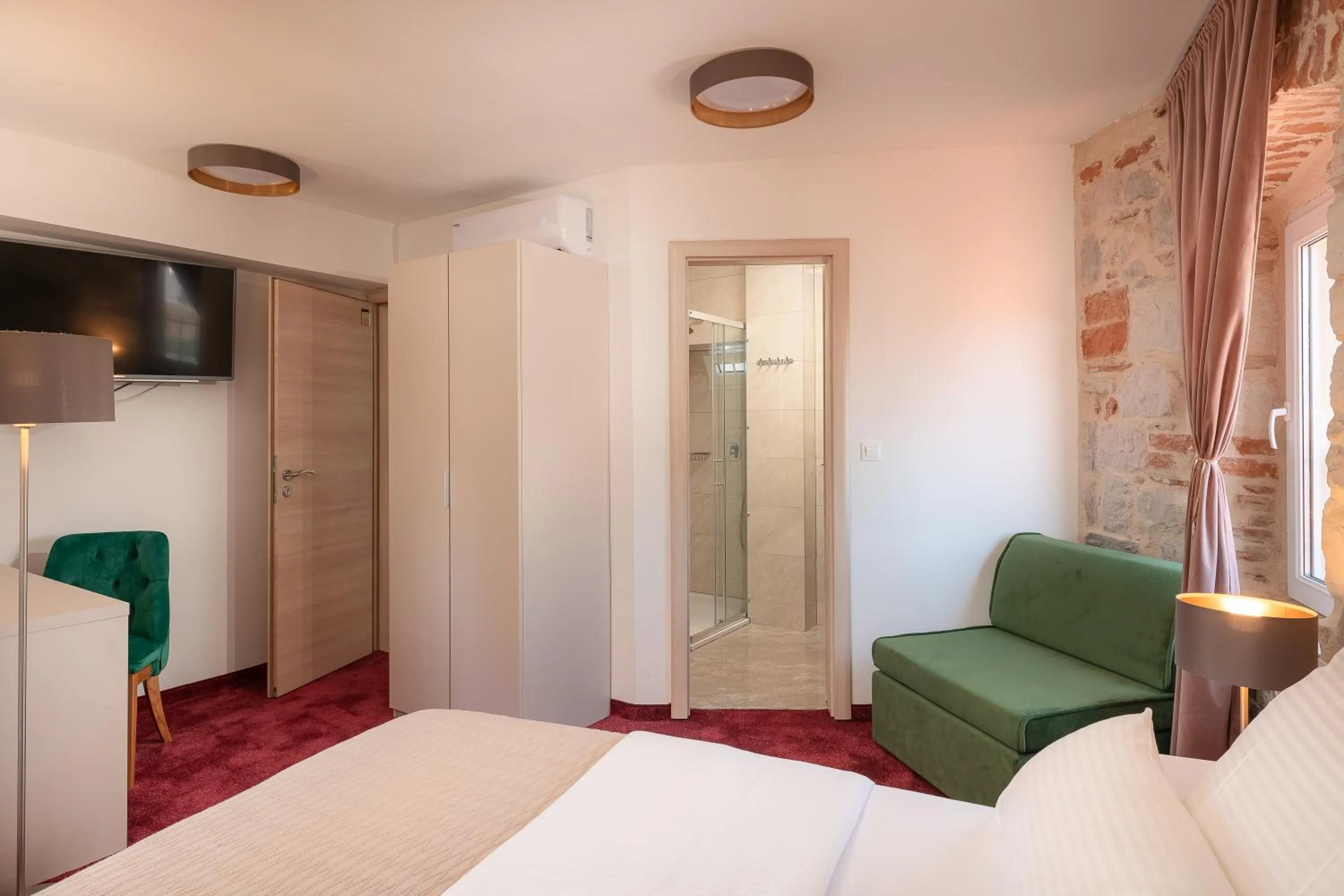 Bed in Hotel Agava Split