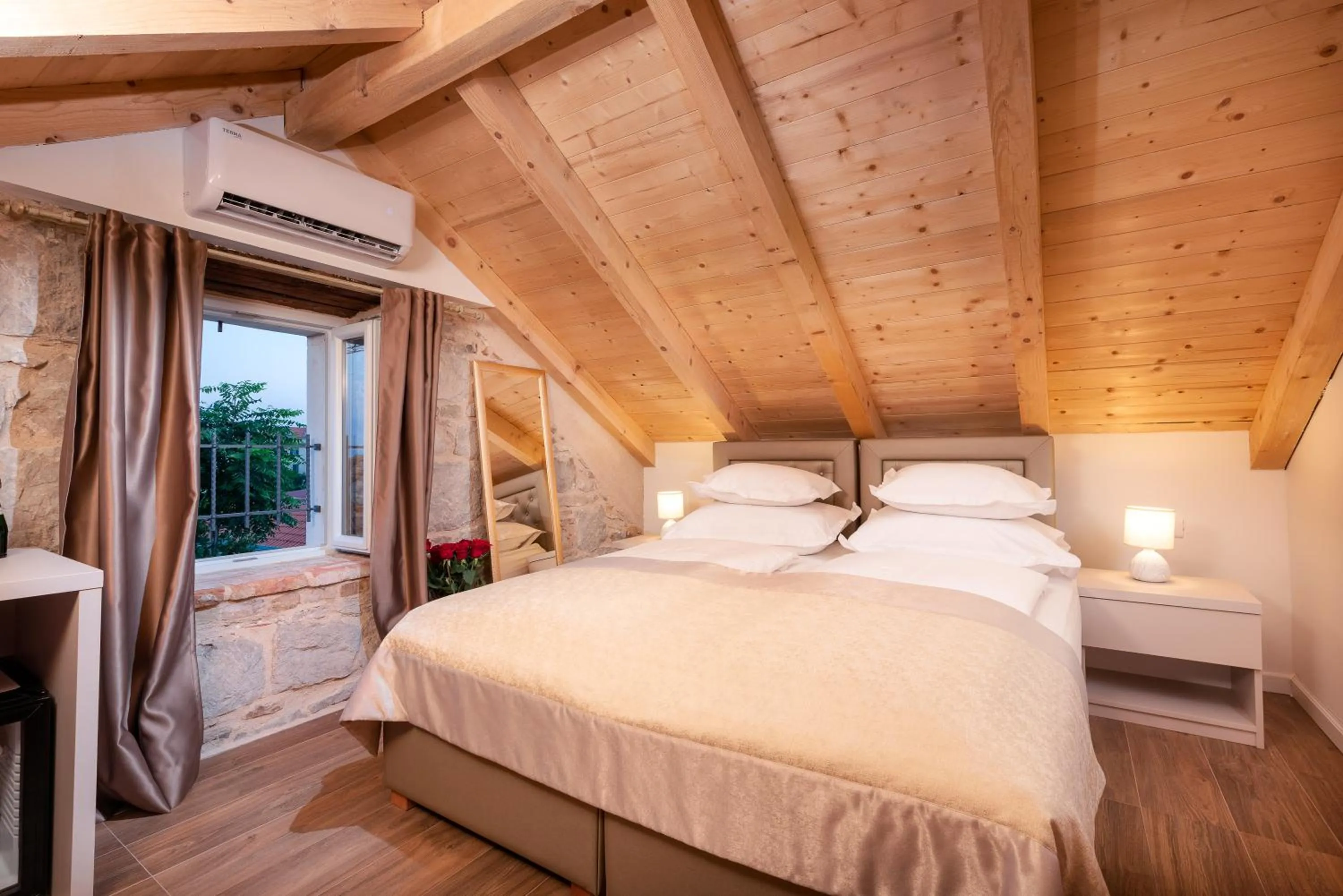 Bed in Hotel Agava Split