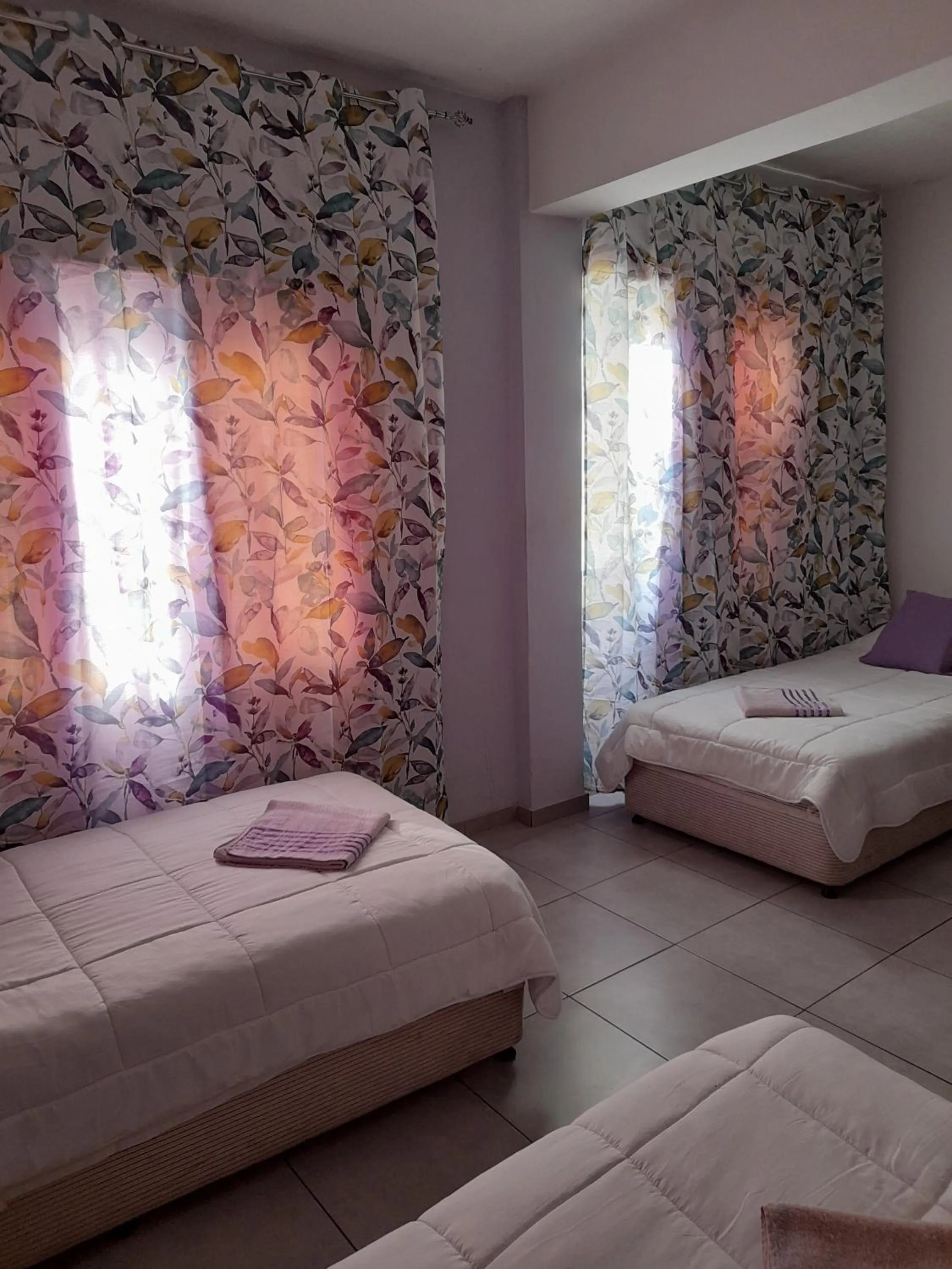 Bedroom, Bed in Onisillos Hotel