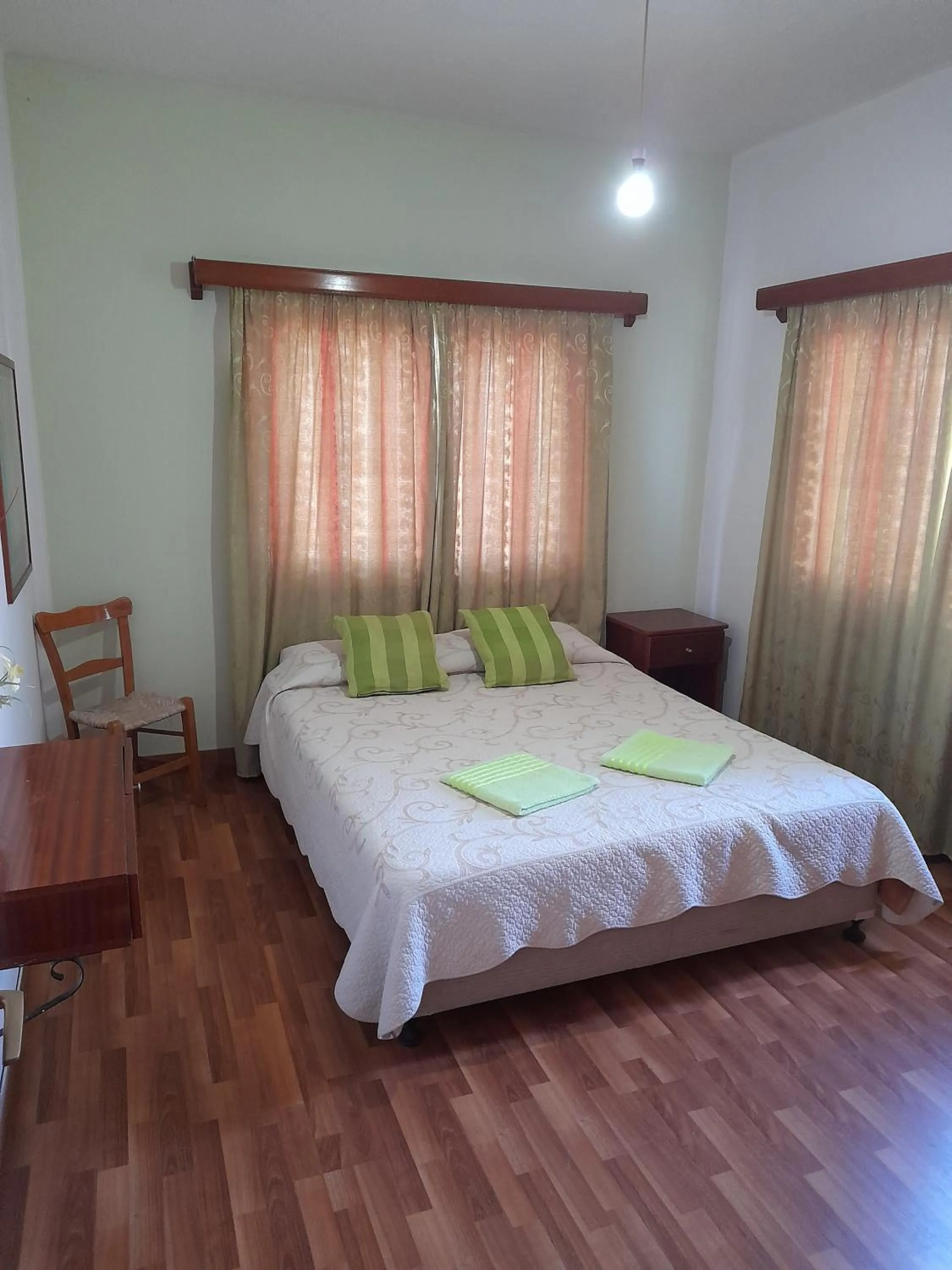 Bedroom, Bed in Onisillos Hotel