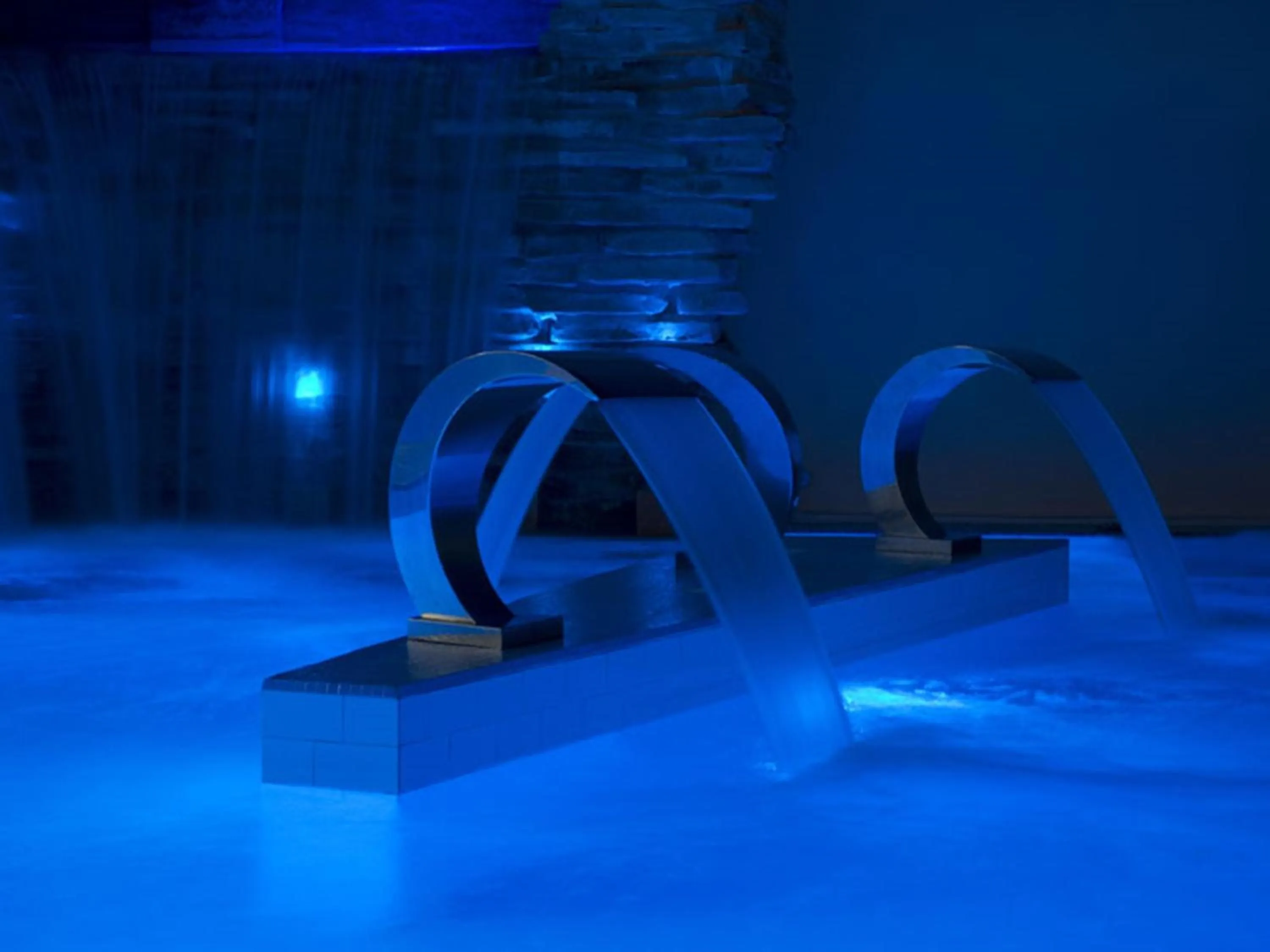 Hot Tub in The Rhino Resort Hotel & Spa