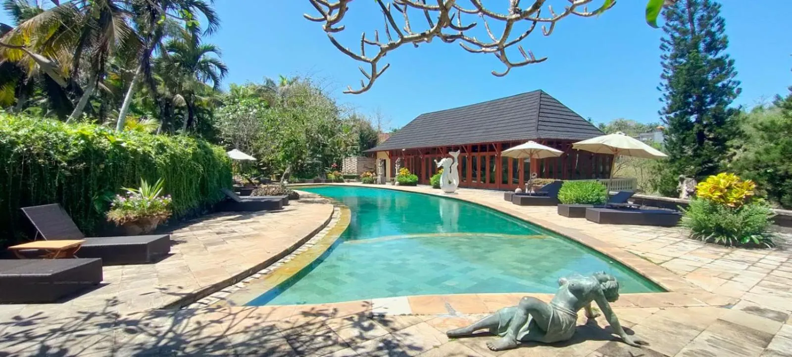 Swimming pool in Gajah Mina Beach Resort