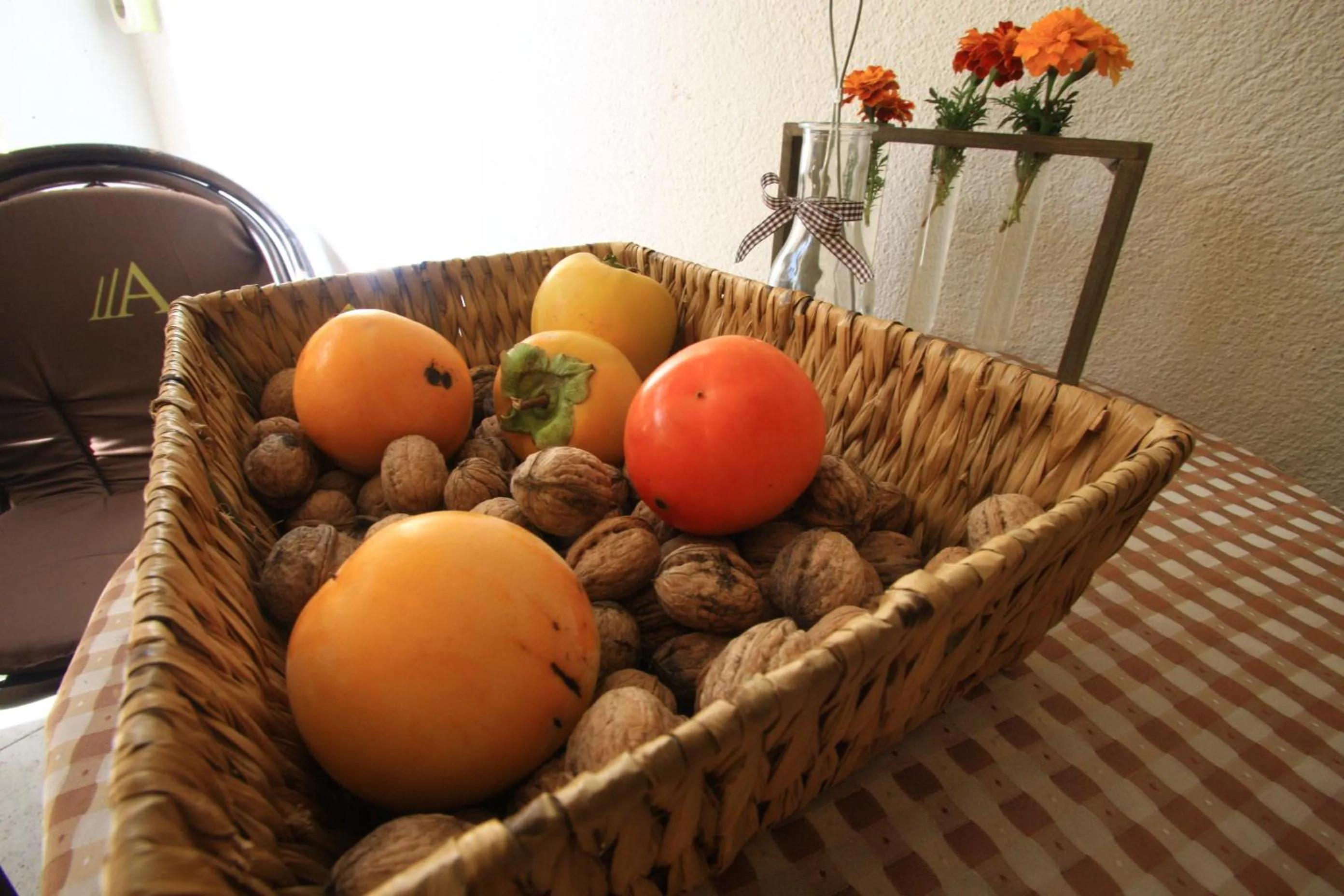 Decorative detail in Pansion Rose