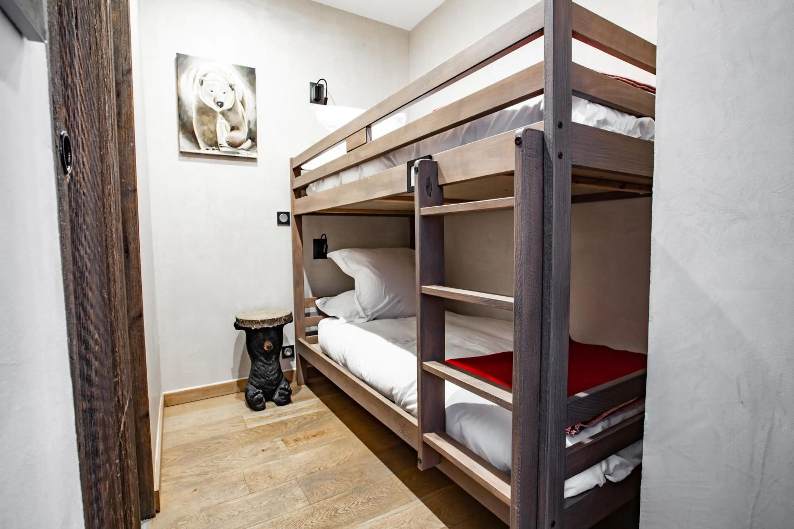 Photo of the whole room, Bed in Bellevue