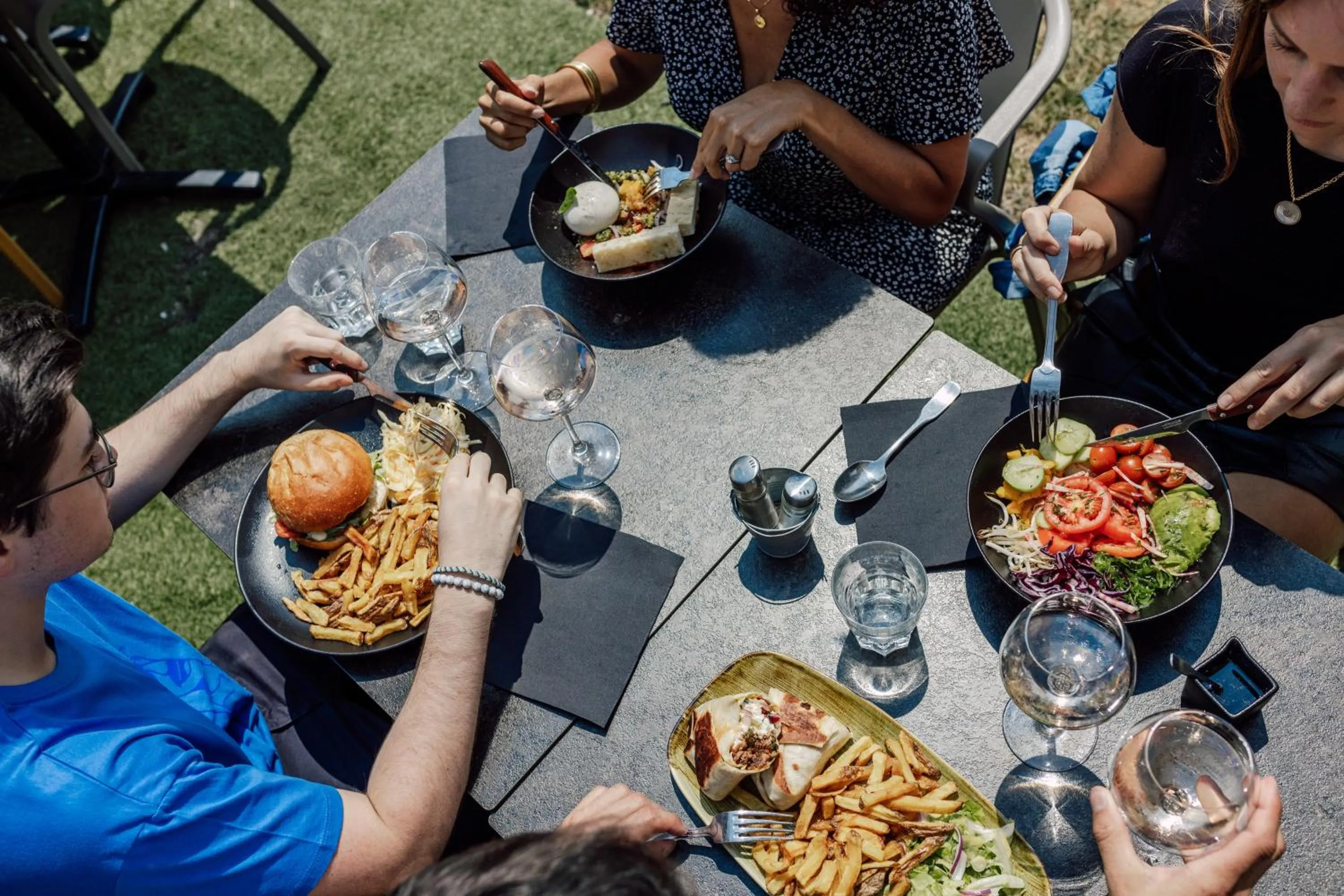 Restaurant/places to eat in Bellevue