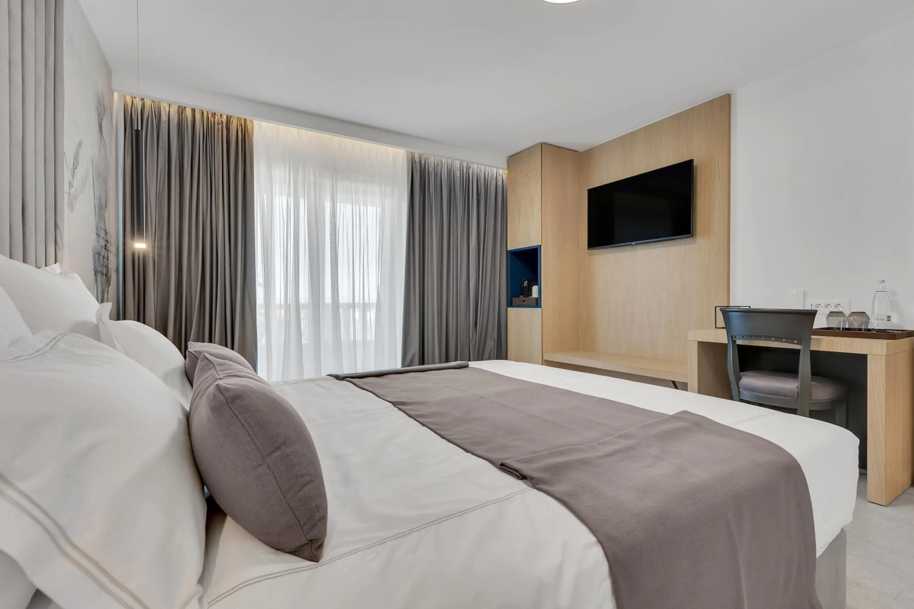 TV and multimedia in Hotel Laurentum