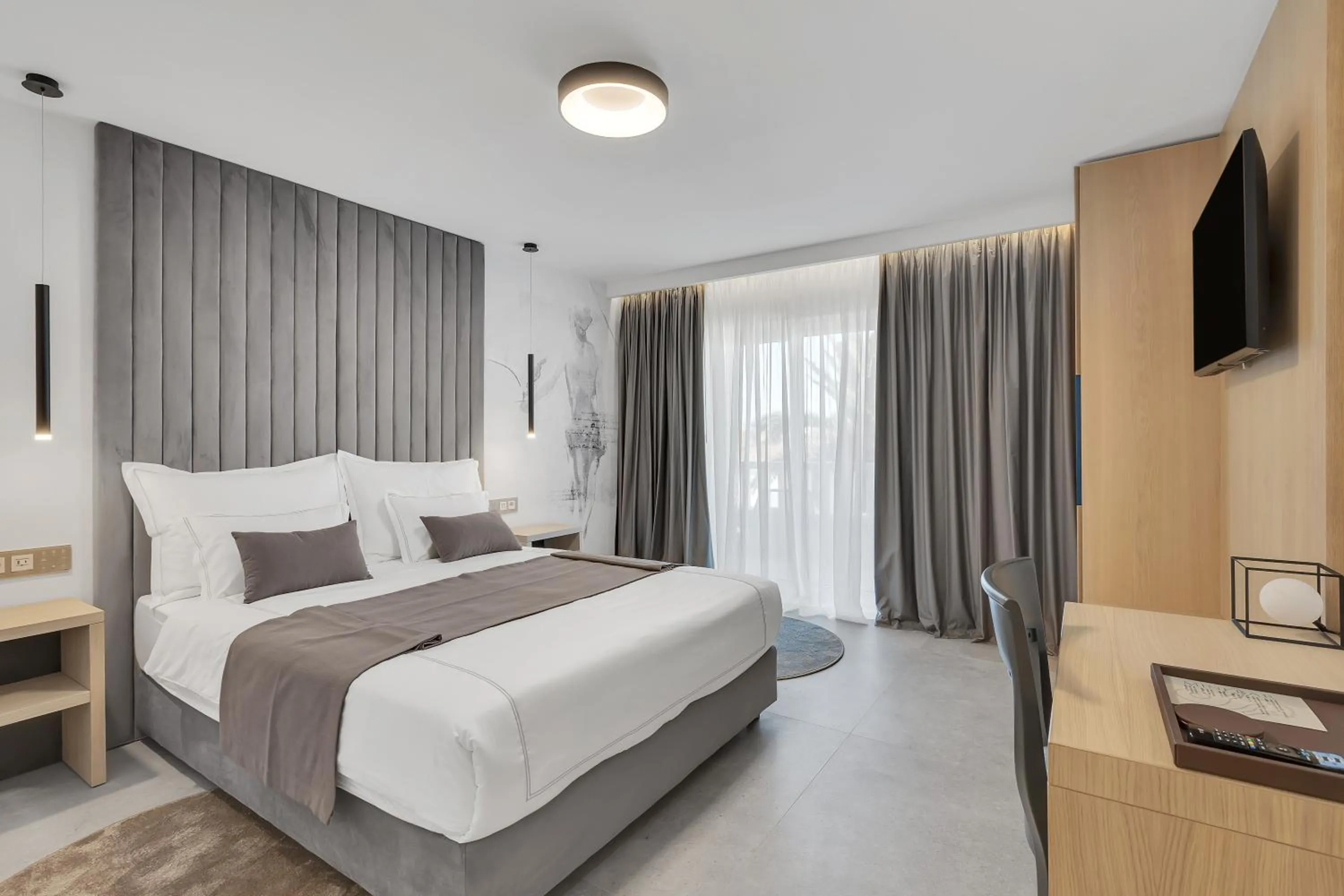 TV and multimedia in Hotel Laurentum