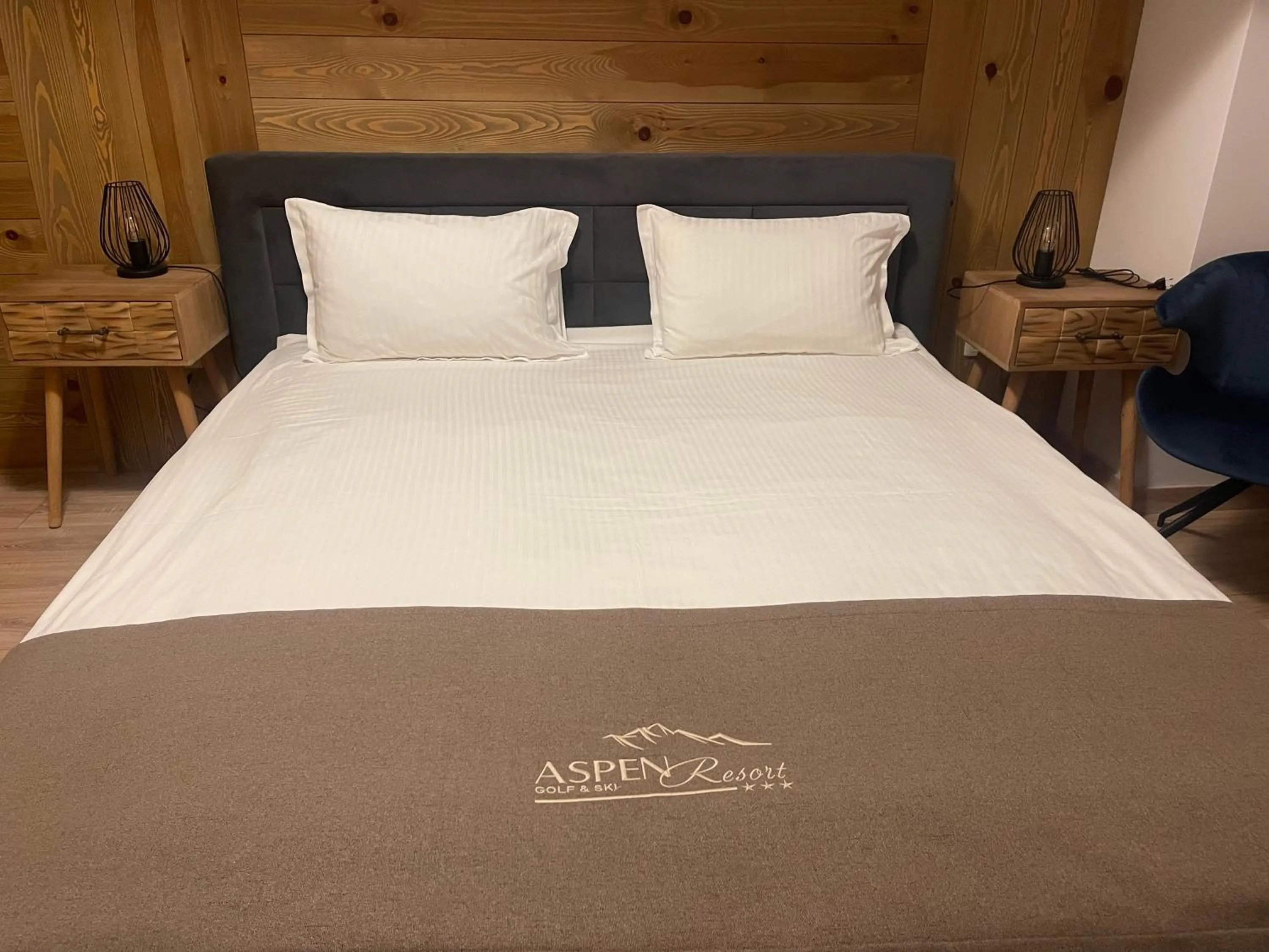 Bed in Aspen Golf and Ski Resort