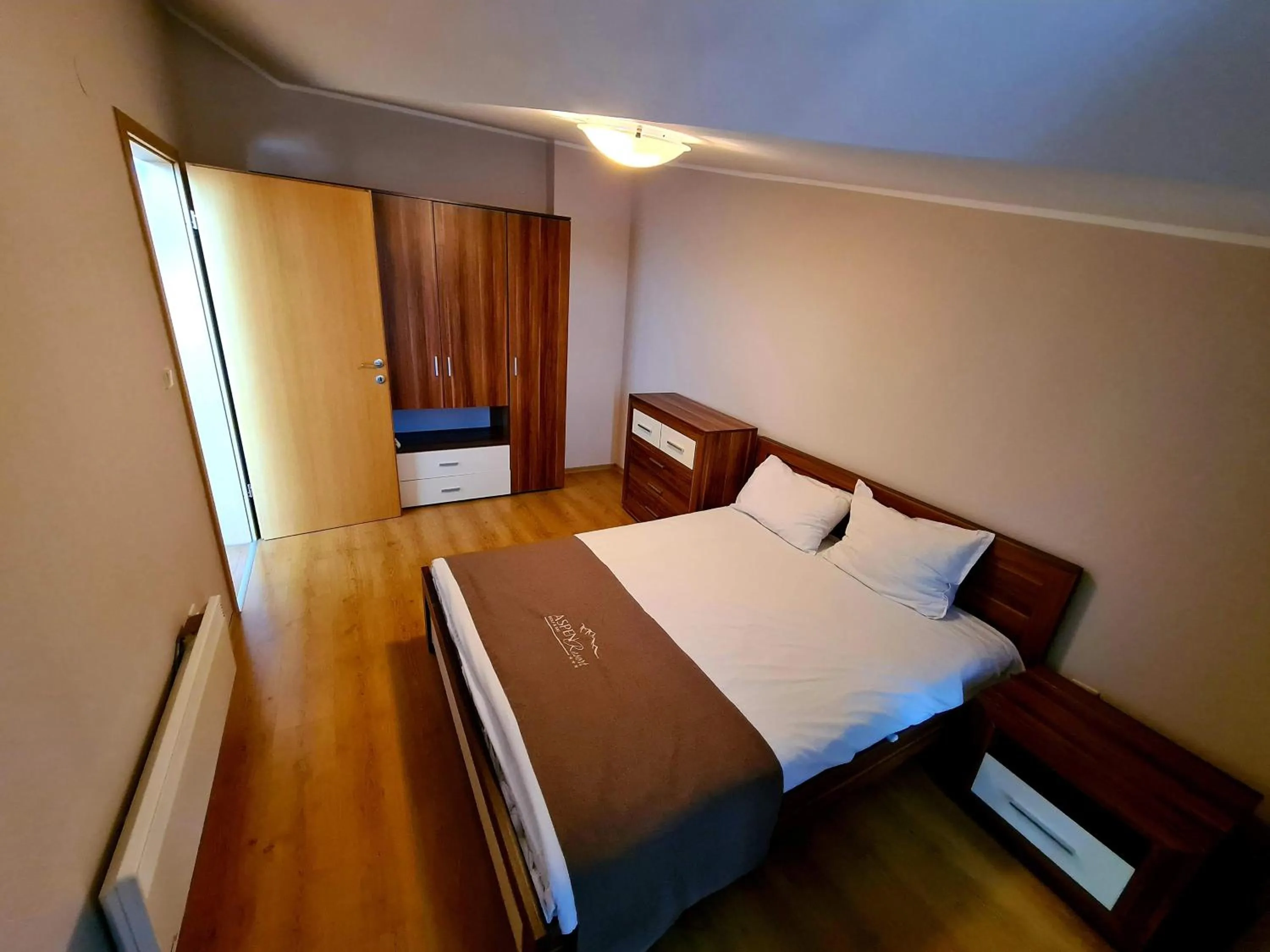 Bed in Aspen Golf and Ski Resort