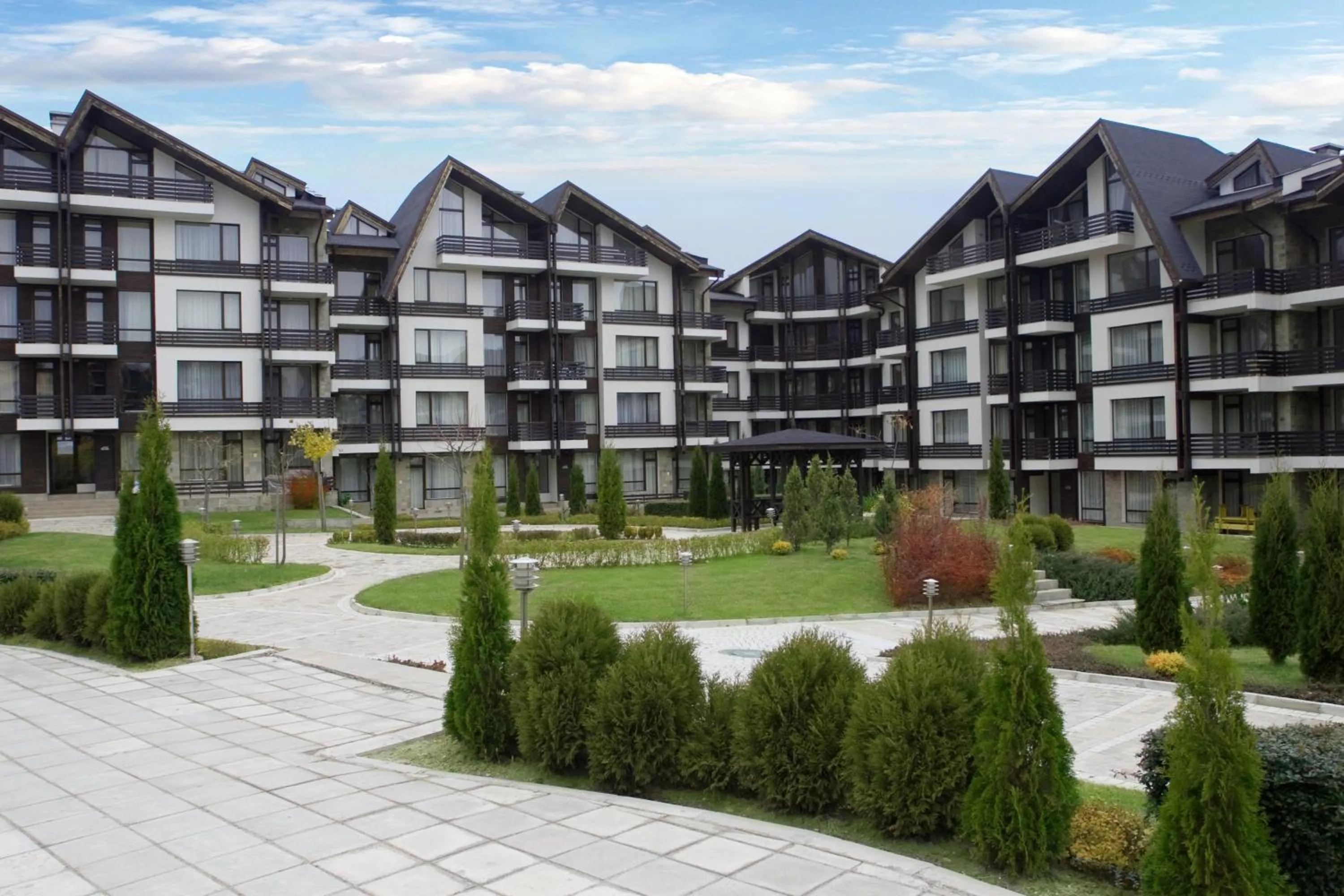 Facade/entrance in Aspen Golf and Ski Resort