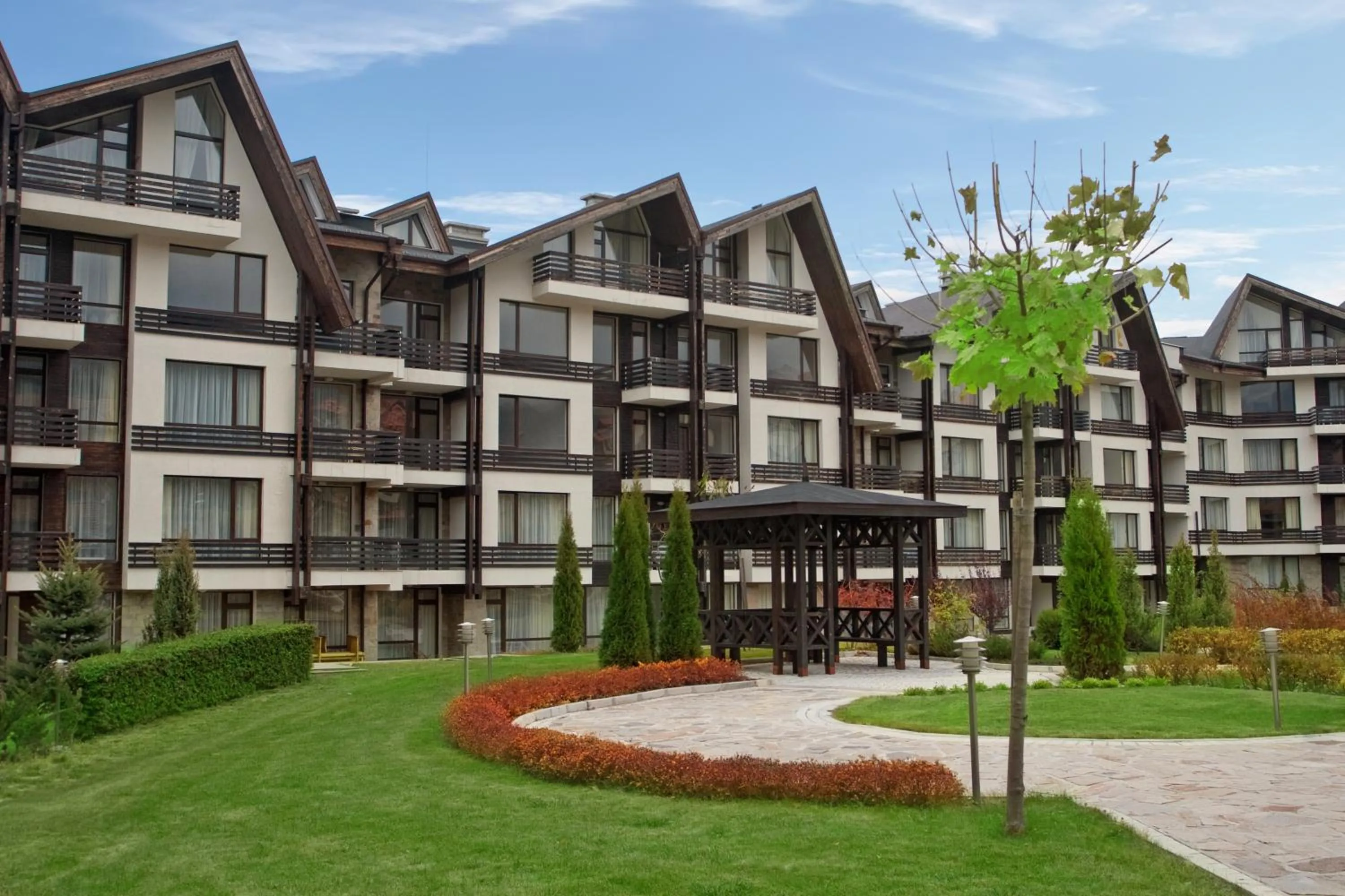 Facade/entrance in Aspen Golf and Ski Resort