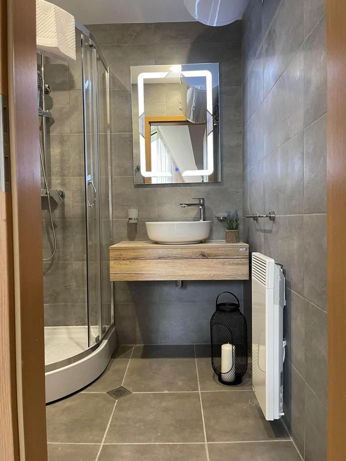 Shower in Aspen Golf and Ski Resort