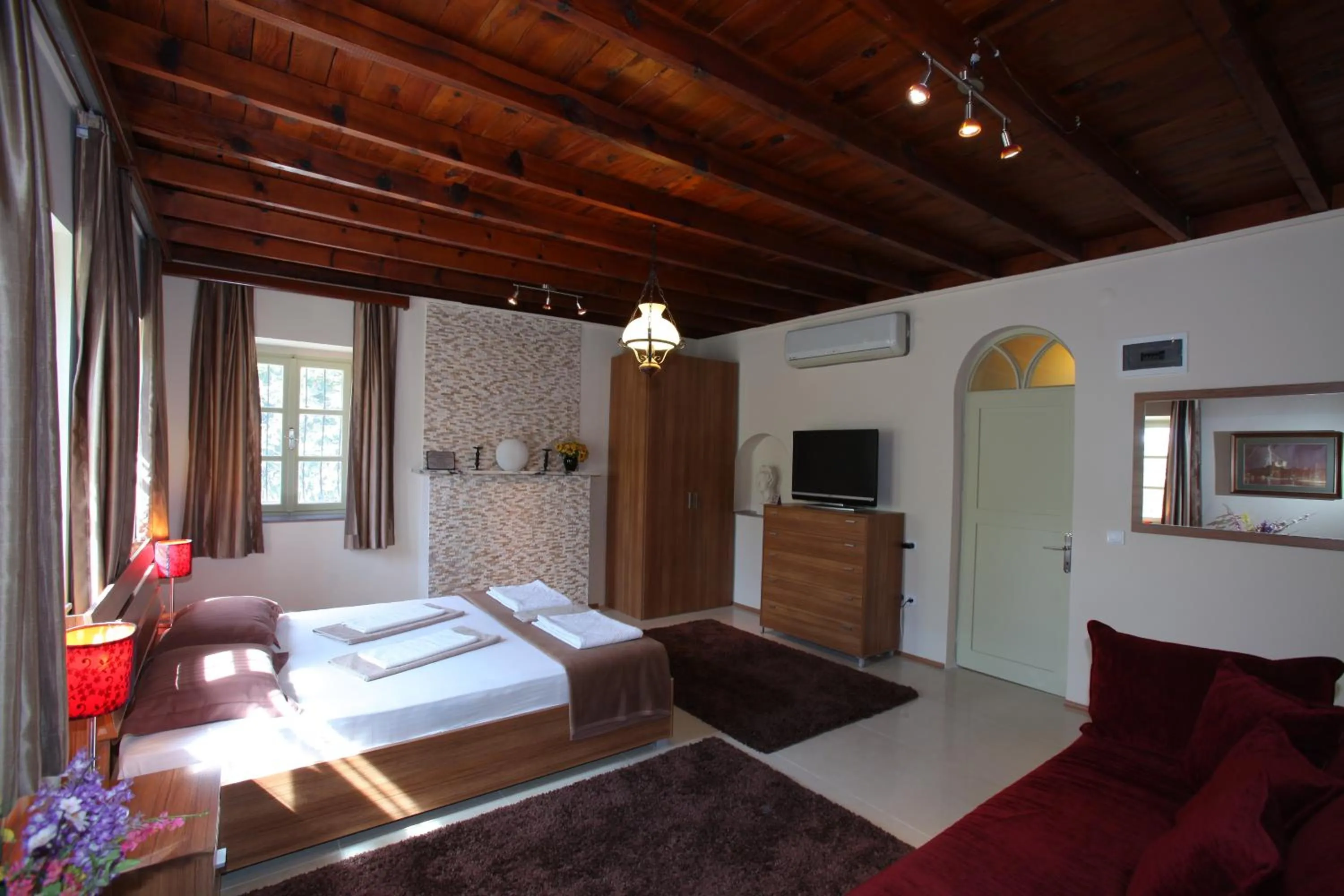 Bedroom in Albatros Hotel