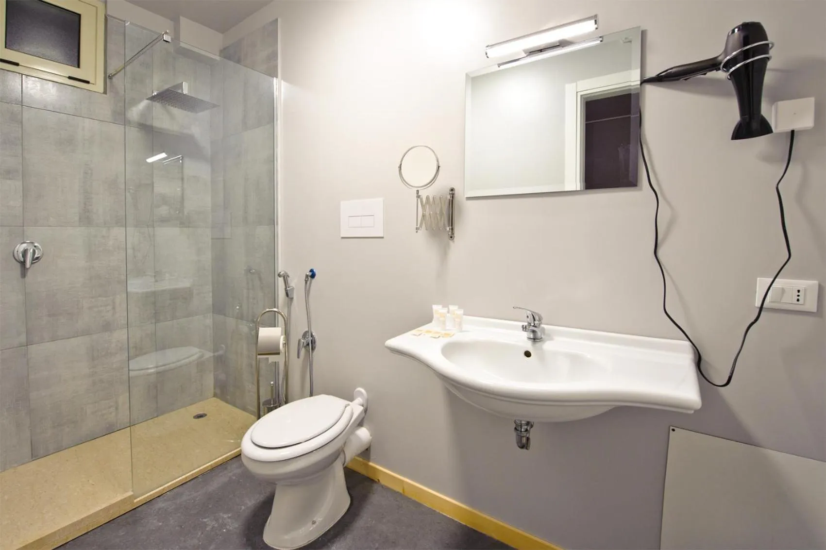 Shower in Relais Lo Stagnone