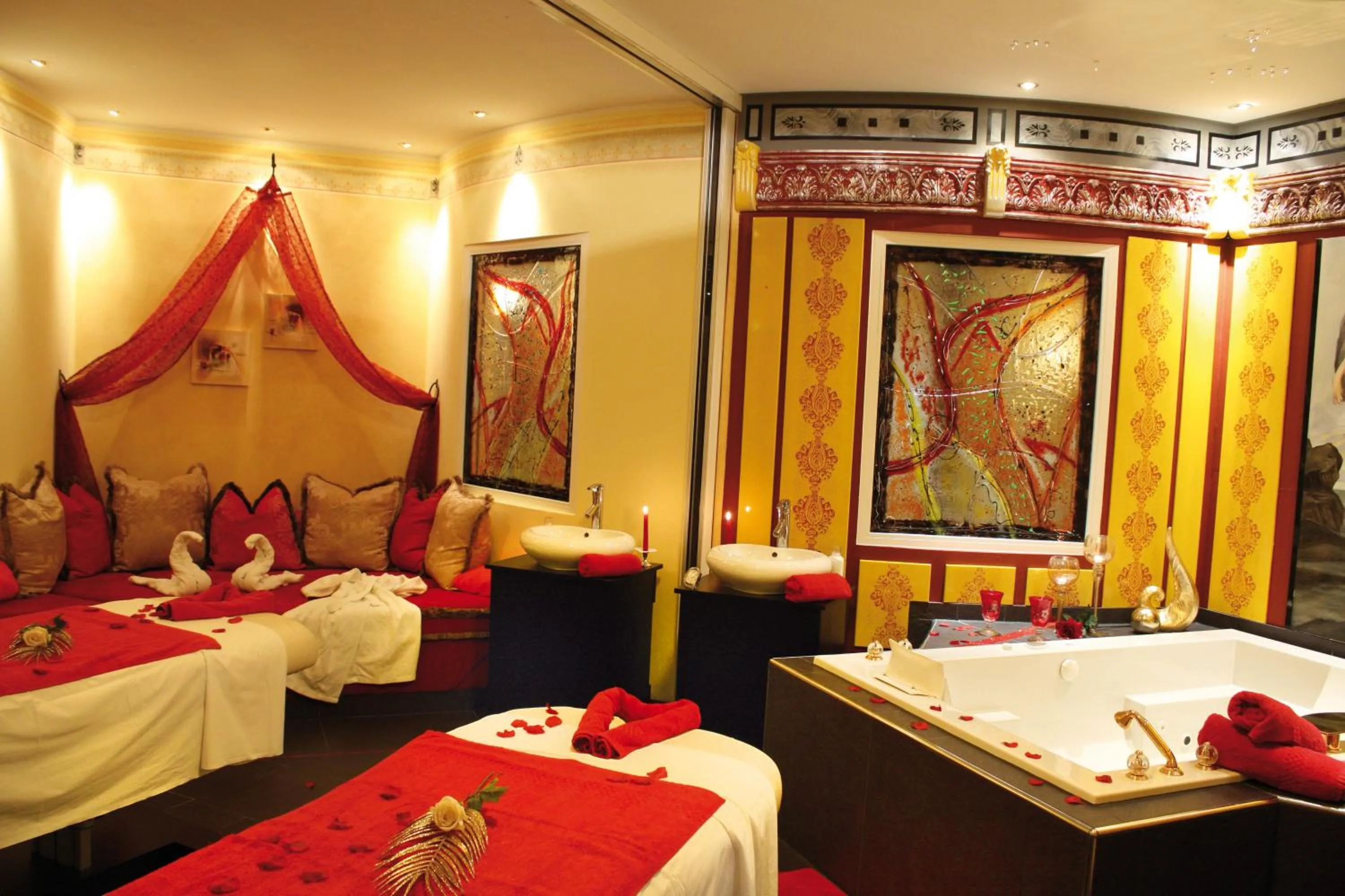 Spa and wellness centre/facilities, Bed in Schlosshotel Lacknerhof