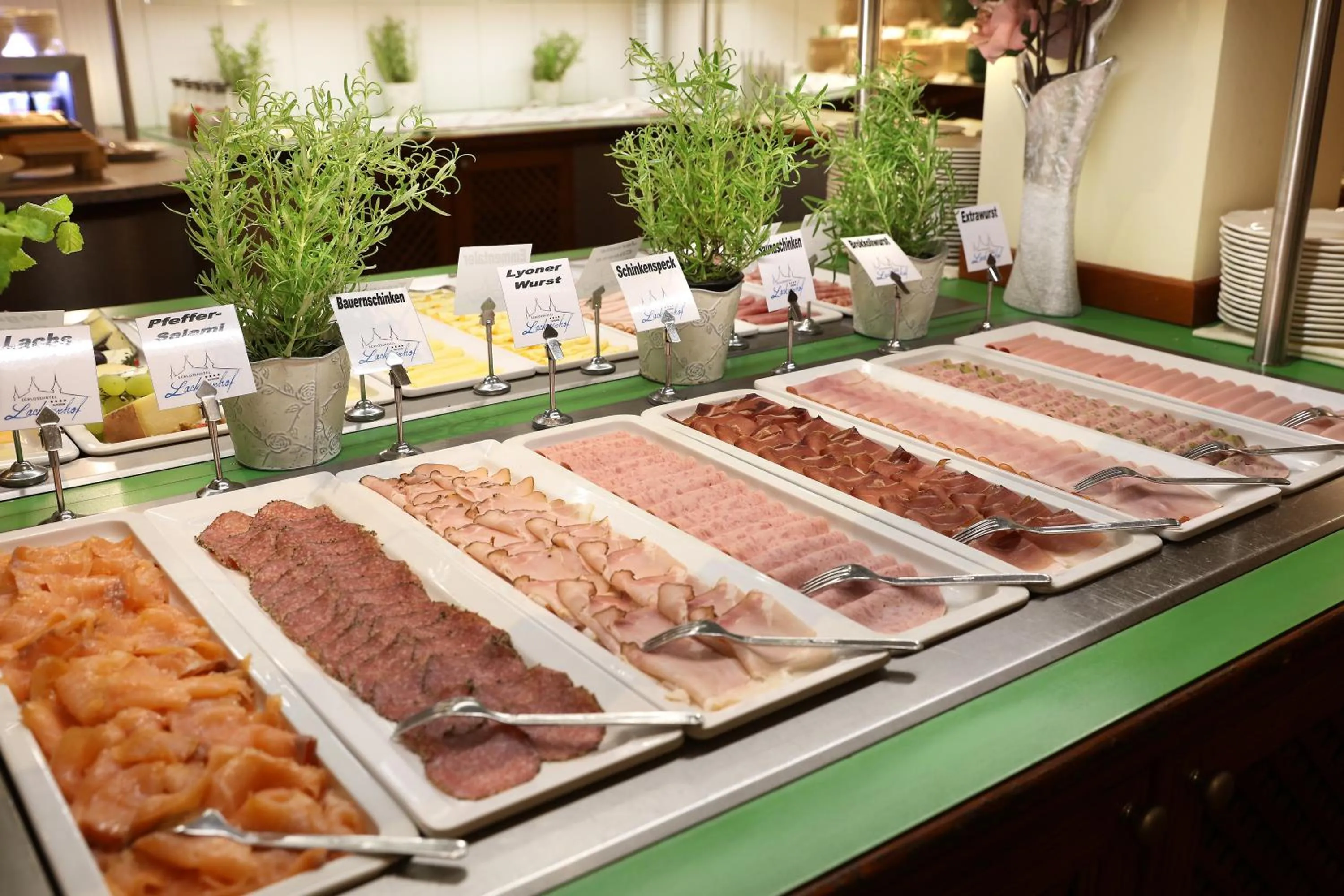 Breakfast in Schlosshotel Lacknerhof