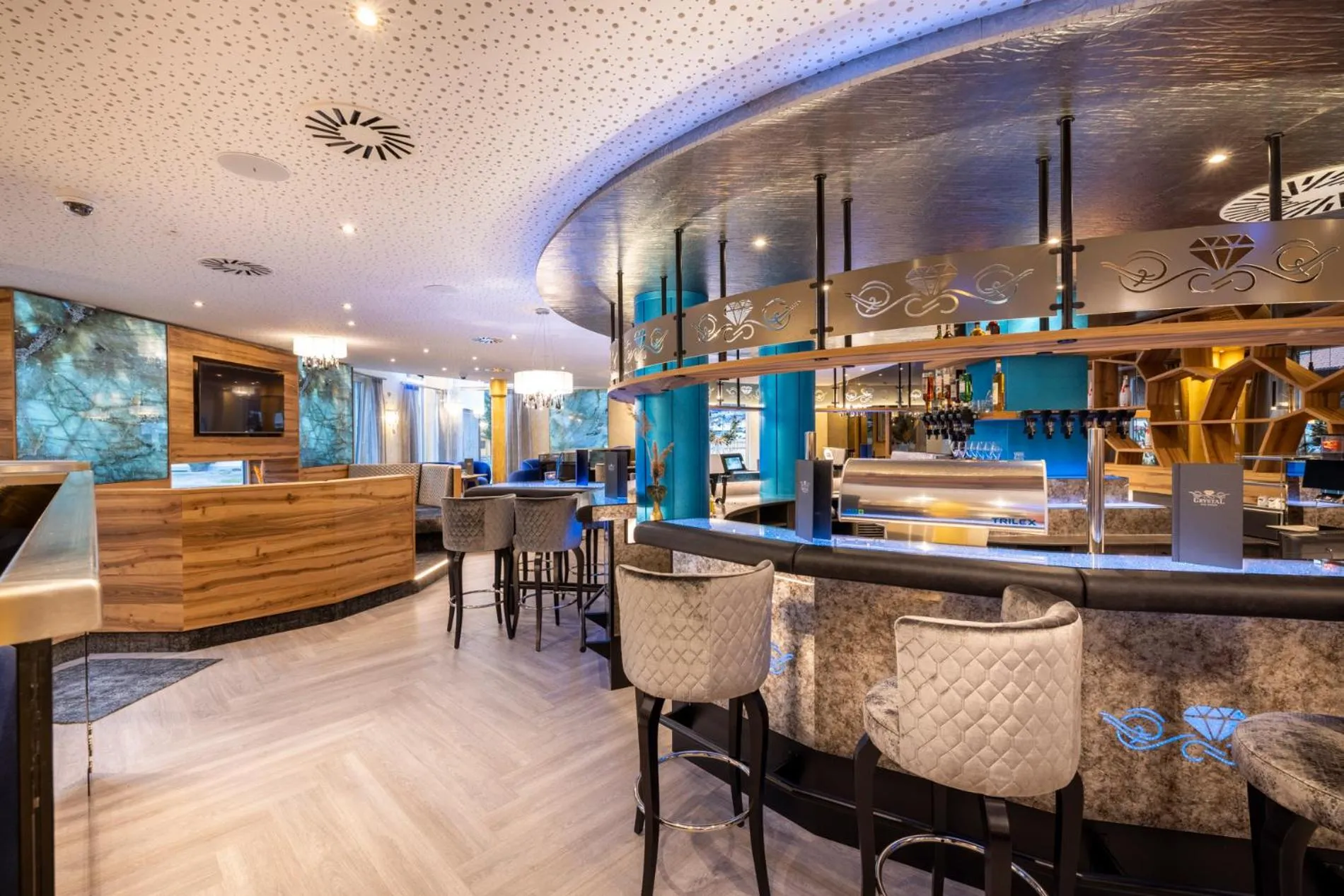 Lounge or bar in Schlosshotel Lacknerhof