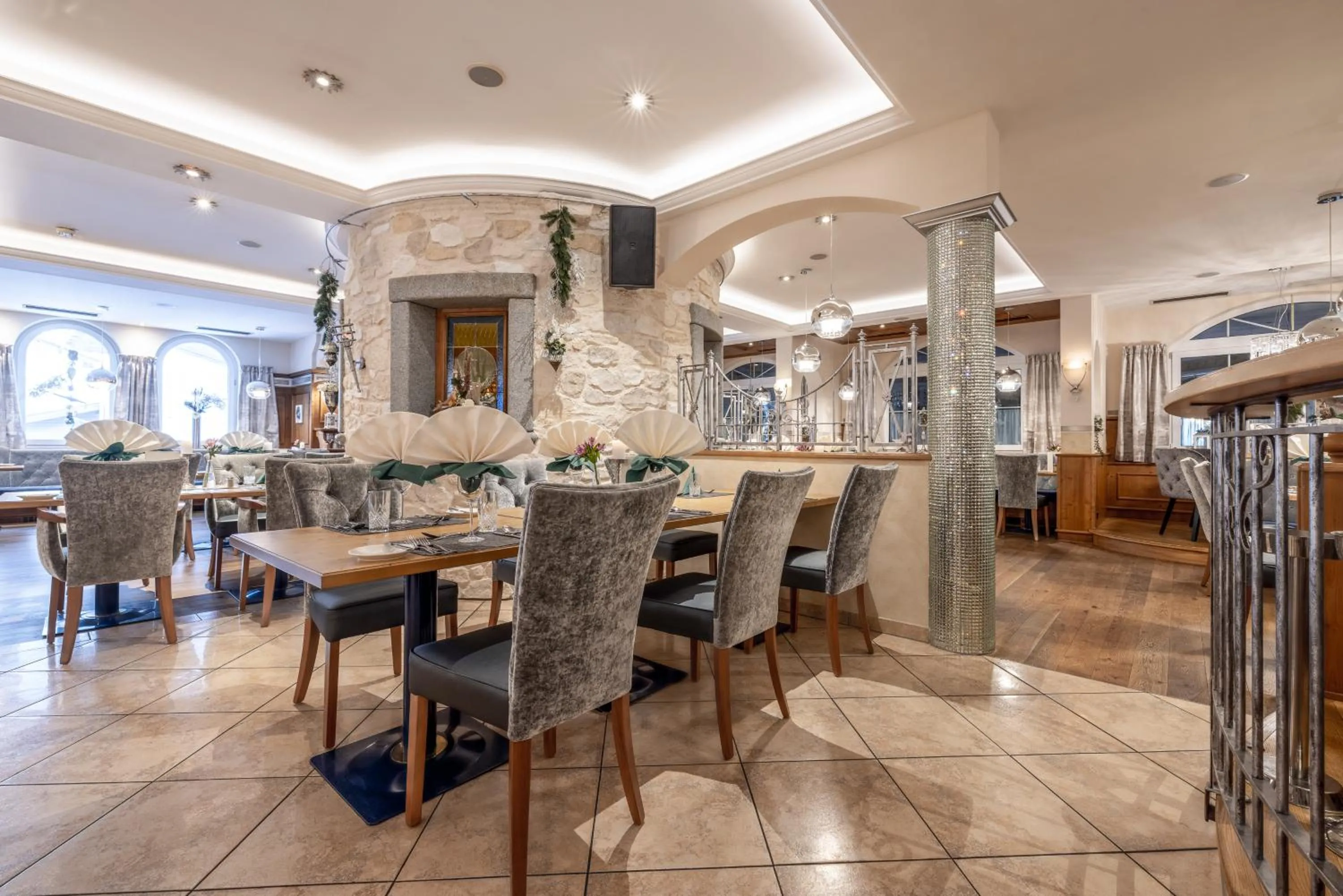 Restaurant/places to eat in Schlosshotel Lacknerhof