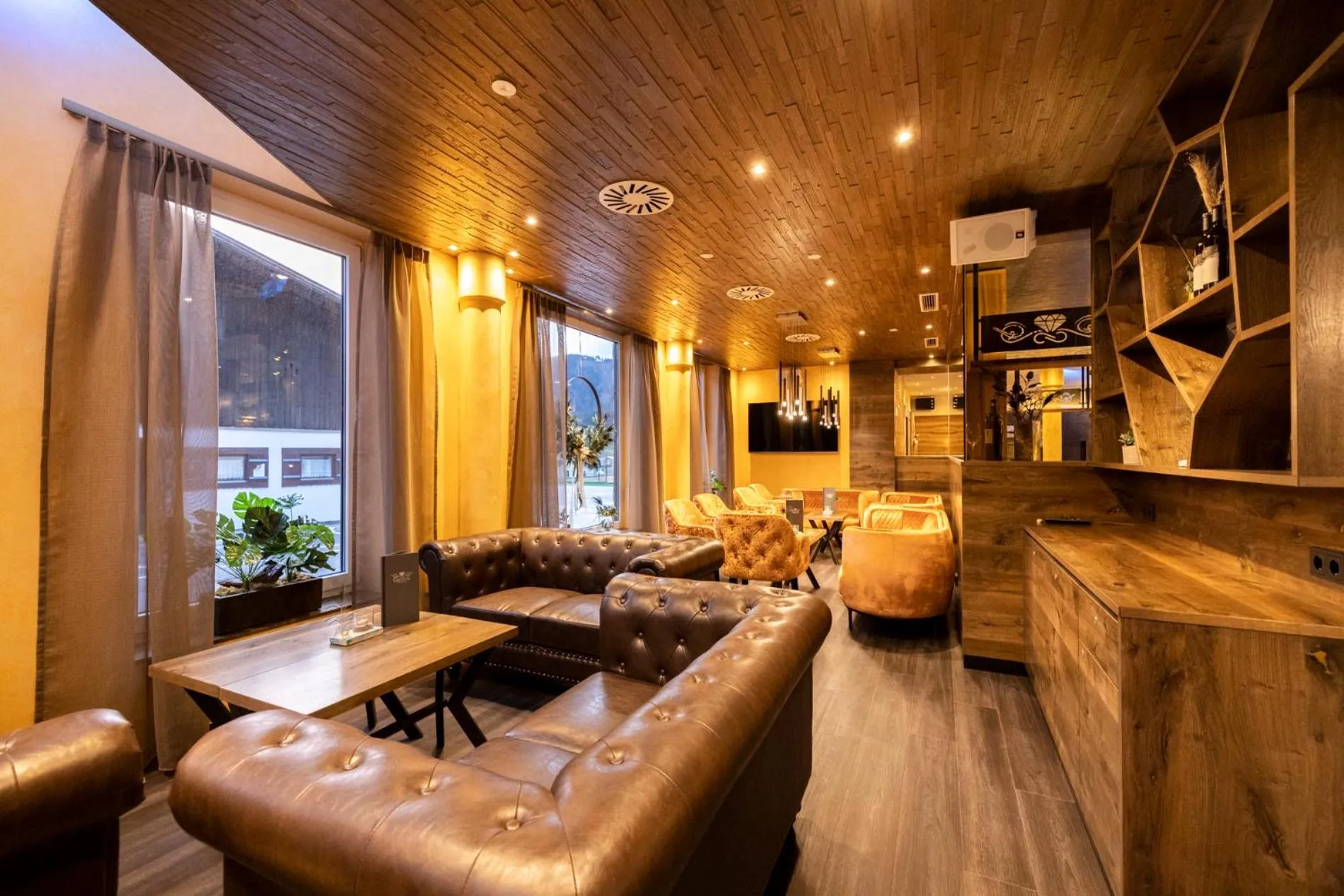 Lounge or bar in Schlosshotel Lacknerhof
