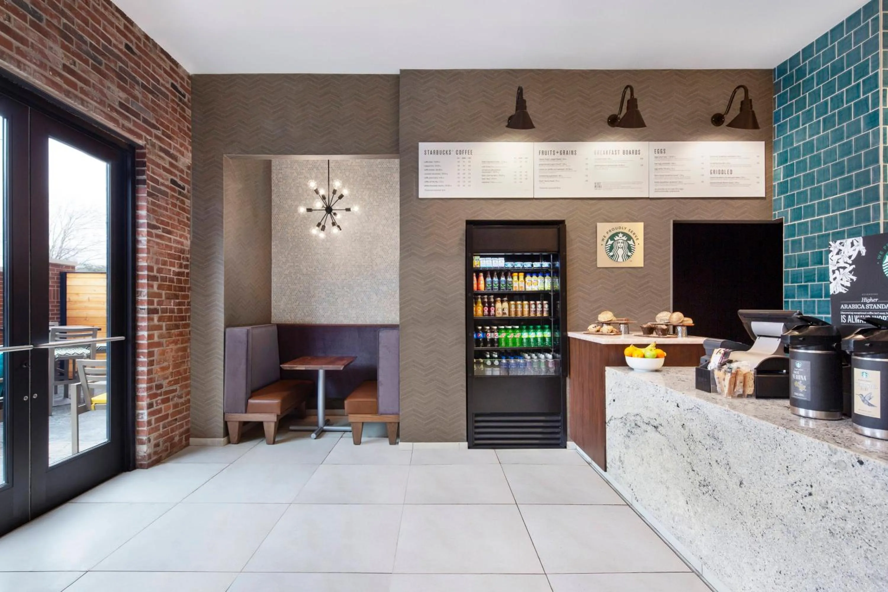 Breakfast in Courtyard by Marriott Cape Girardeau Downtown