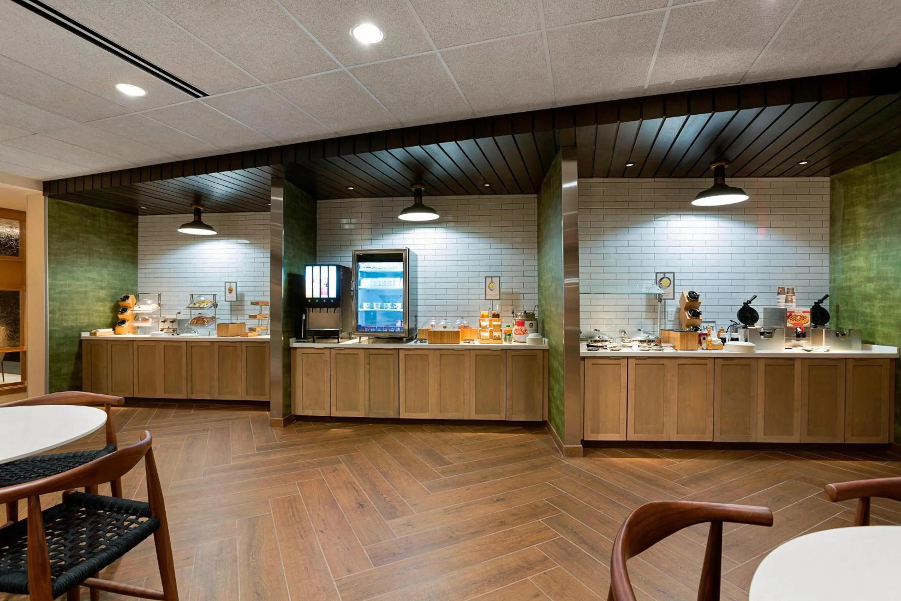 Breakfast in Fairfield Inn & Suites by Marriott Shelby