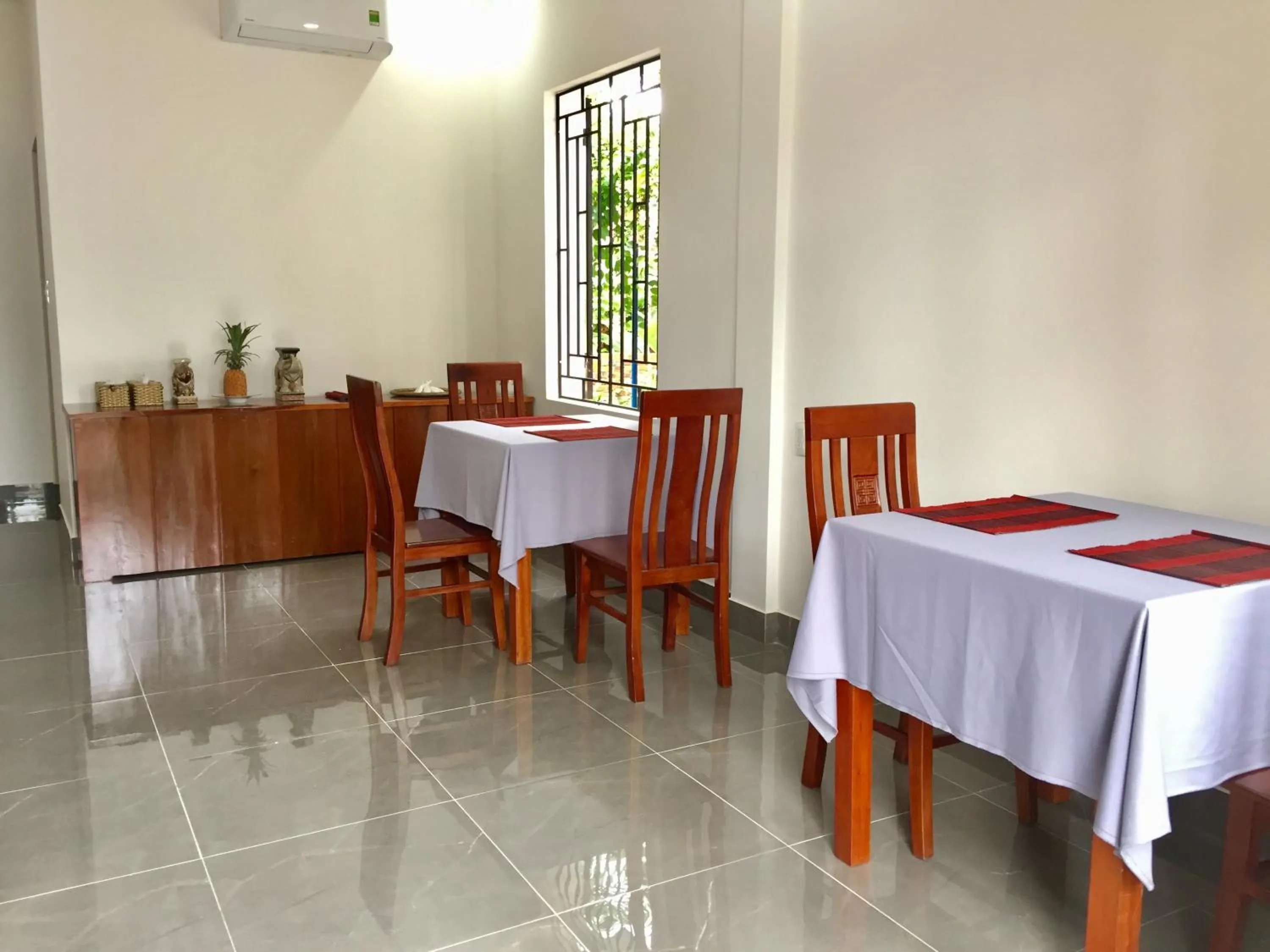 Dining area in Yen villa Hội An