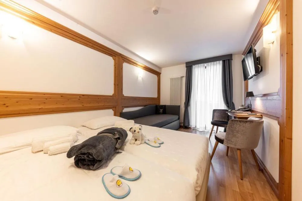 Bed in Hotel La Perla